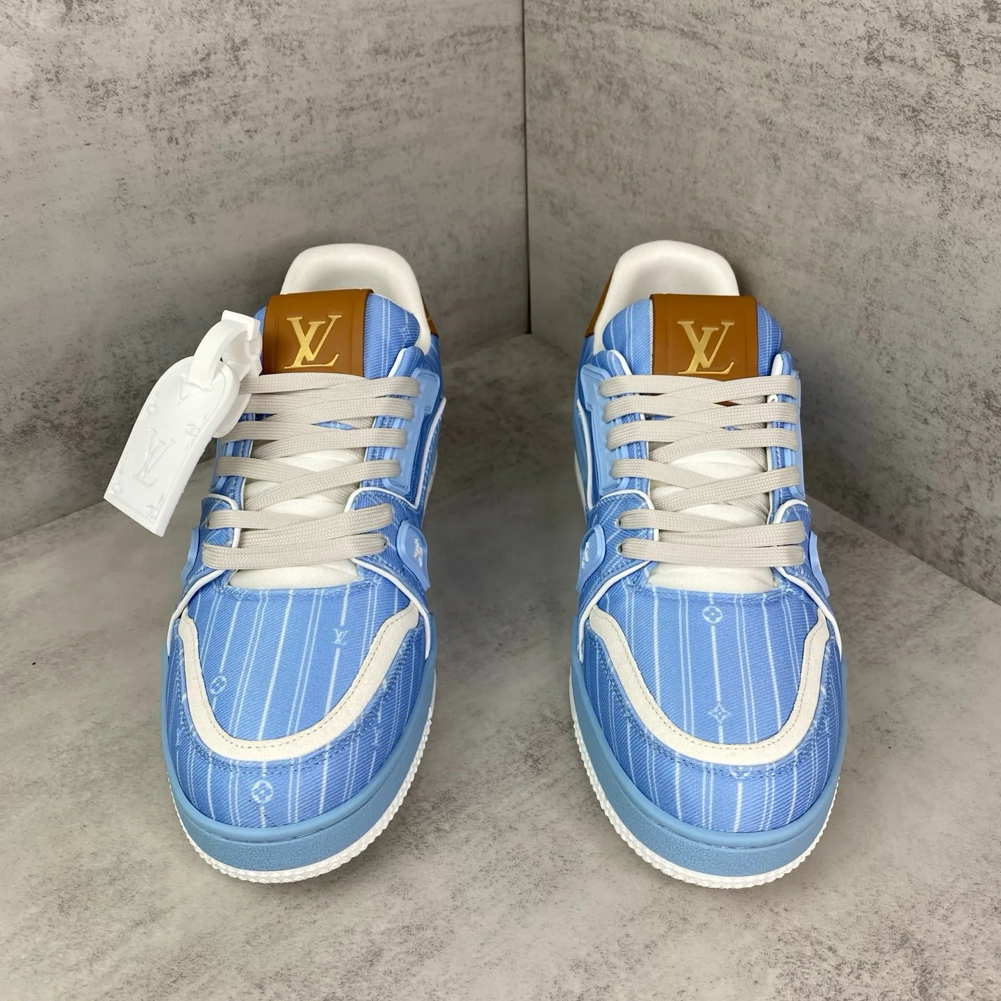Кроссовки Женские Louis Vuitton 17961747