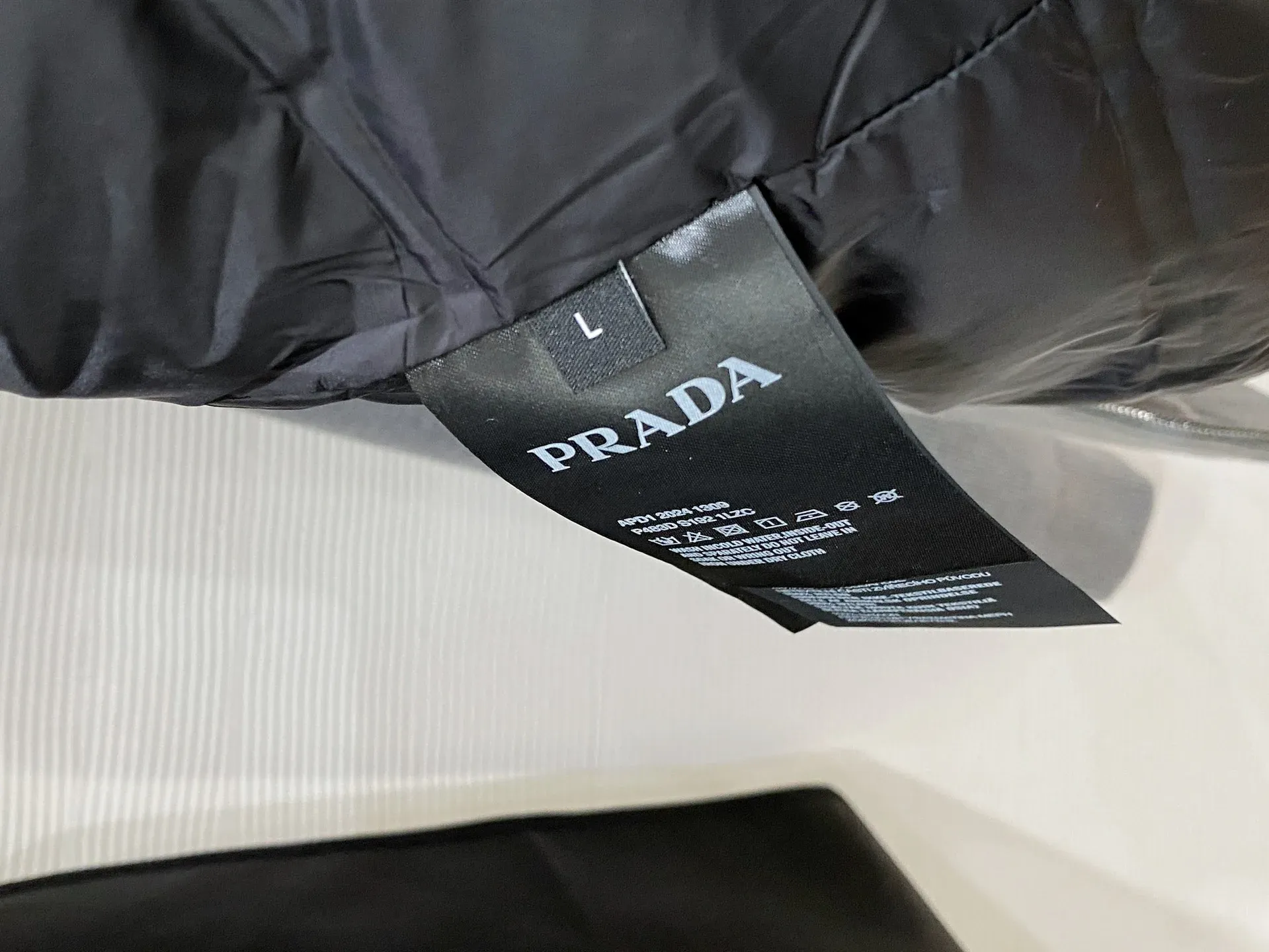 Куртки И Пуховики Мужские Prada 2656734