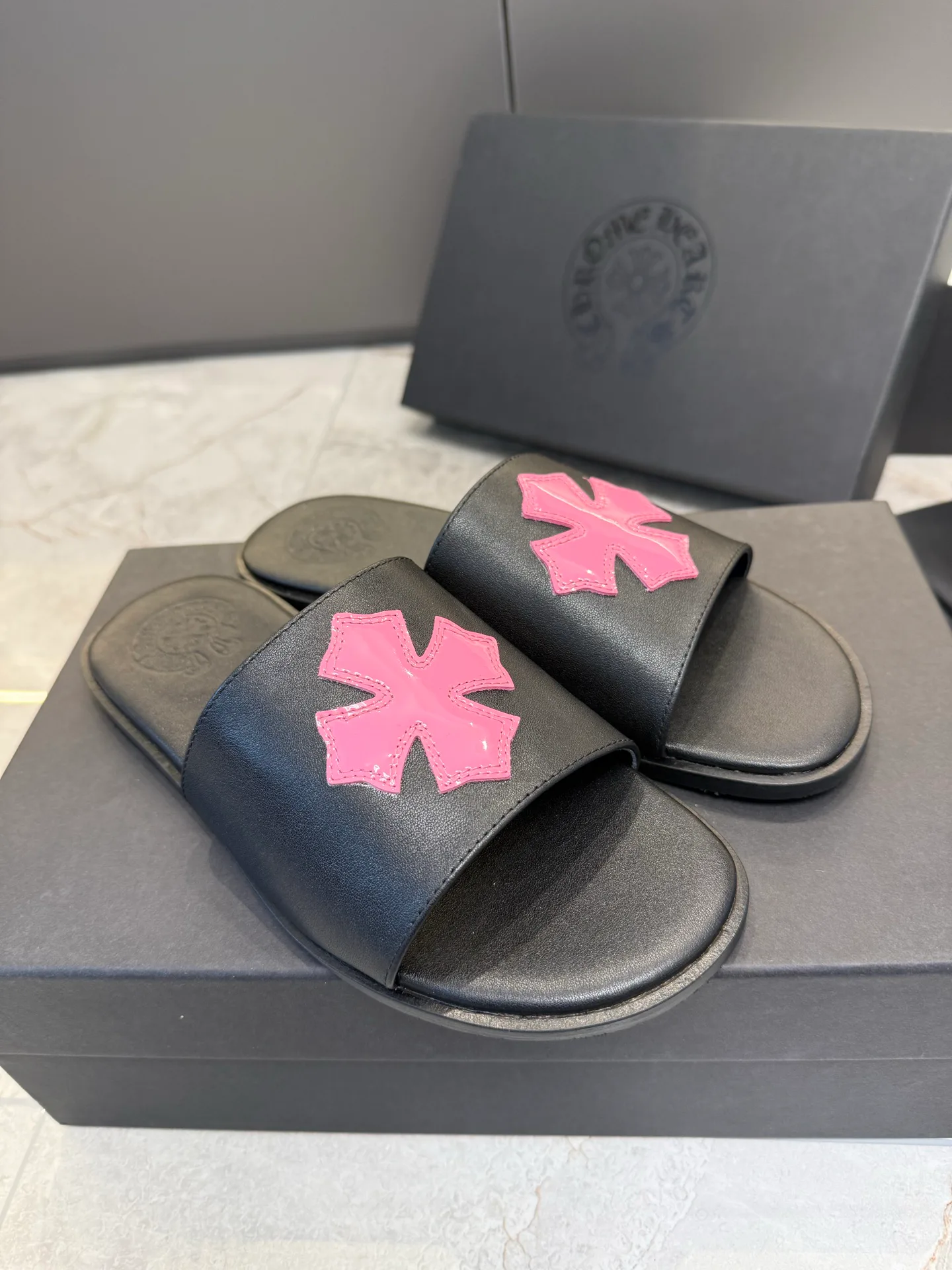 Шлепанцы Женские Chrome Hearts 1225360