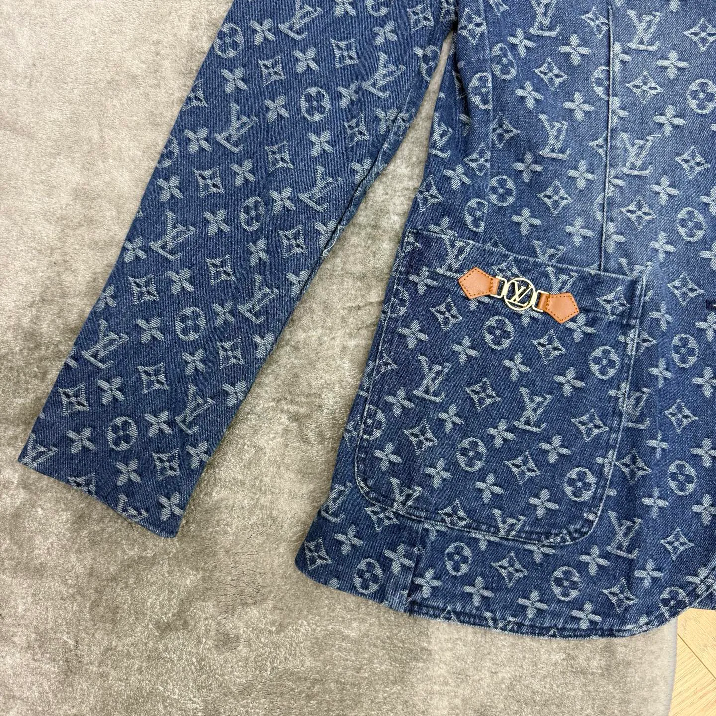 Жакеты Женские Louis Vuitton 18348268