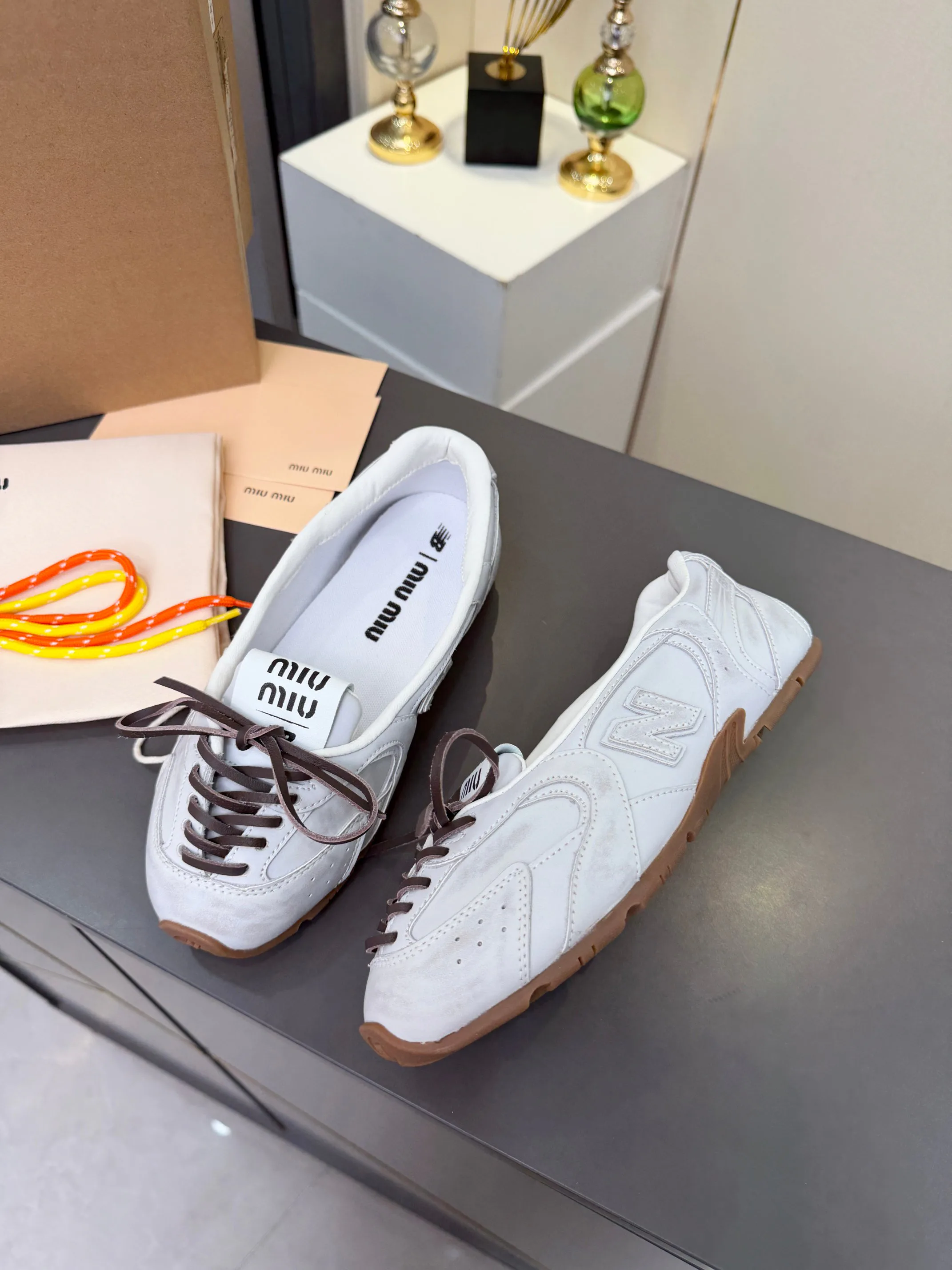 Кроссовки Женские Miu Miu 18740747