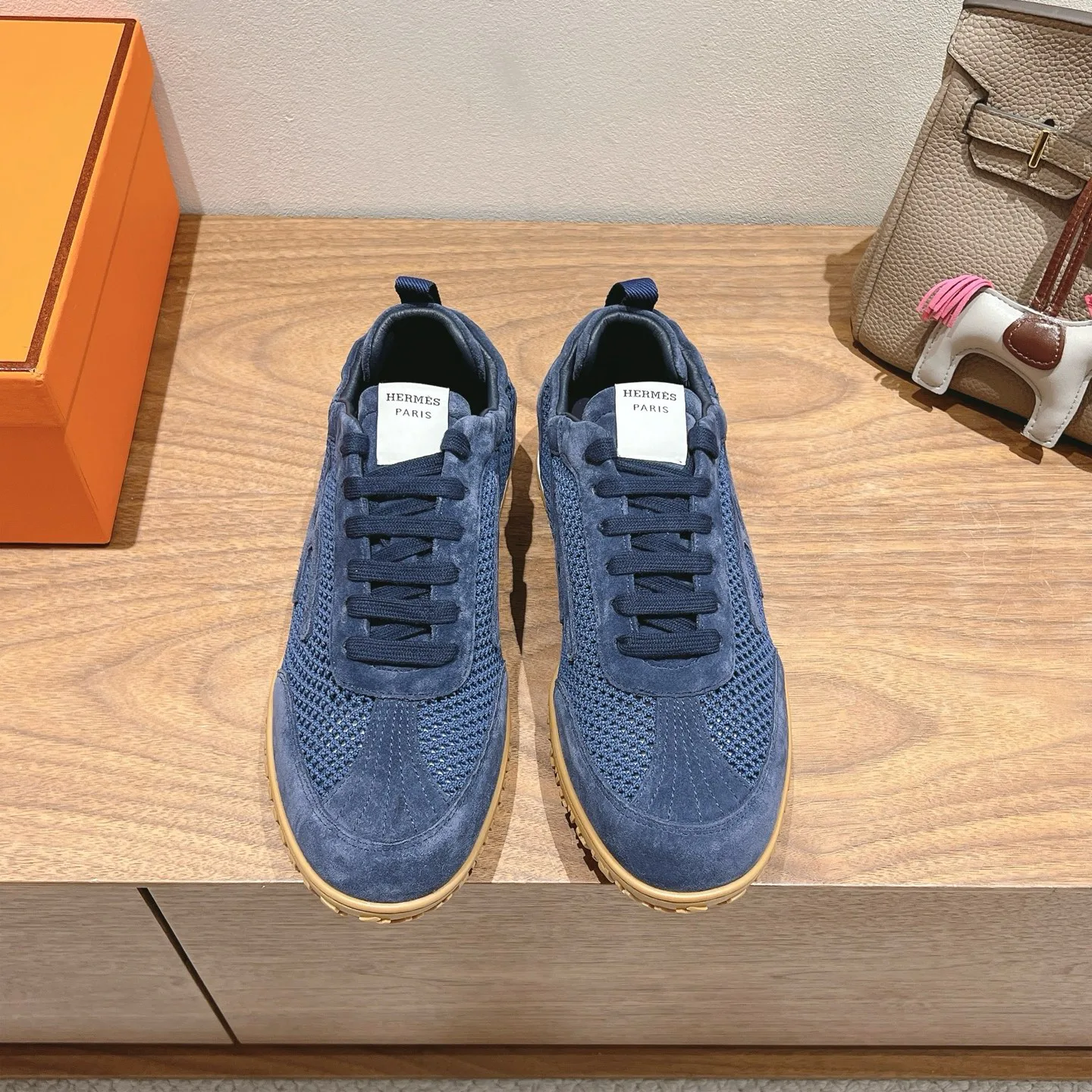 Кроссовки Женские Hermes 10189024