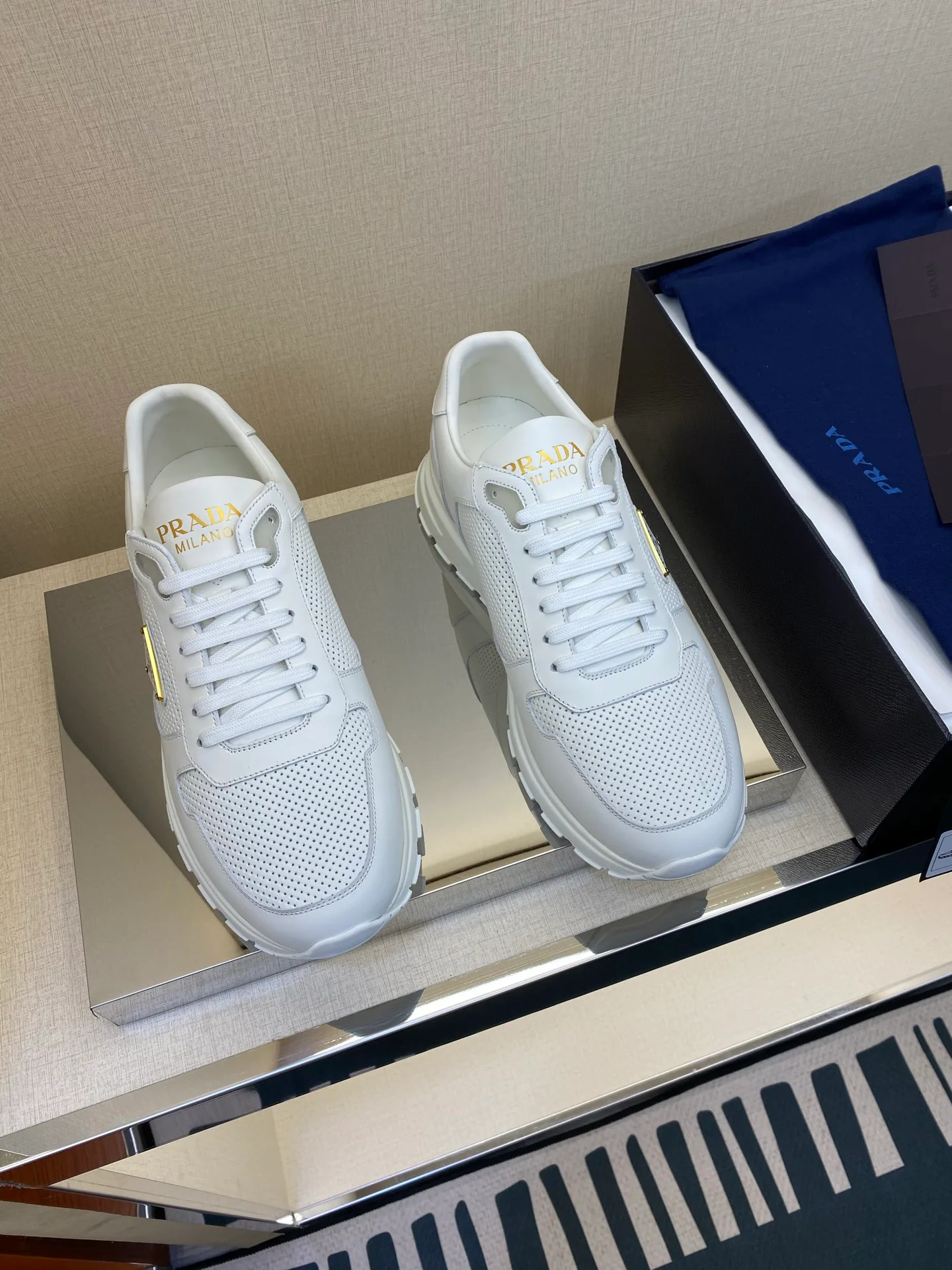 Кроссовки Мужские Prada 18039817
