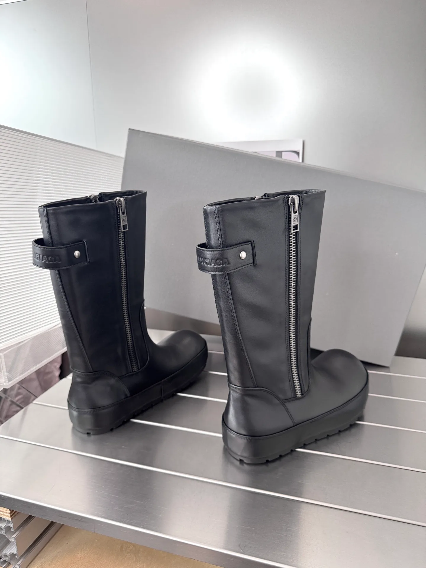 Сапоги Женские Balenciaga 18152287