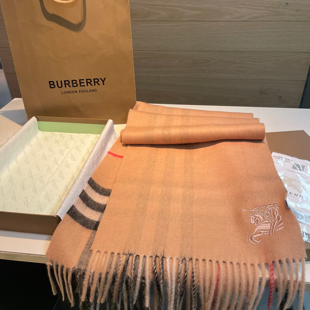 Шарфы Burberry 3595690
