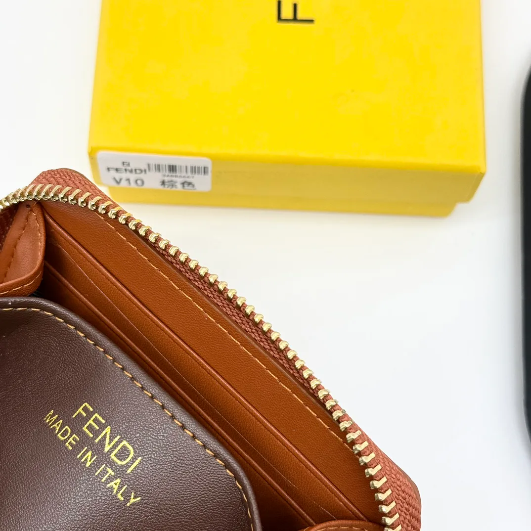 Клатчи Женские Fendi 442066