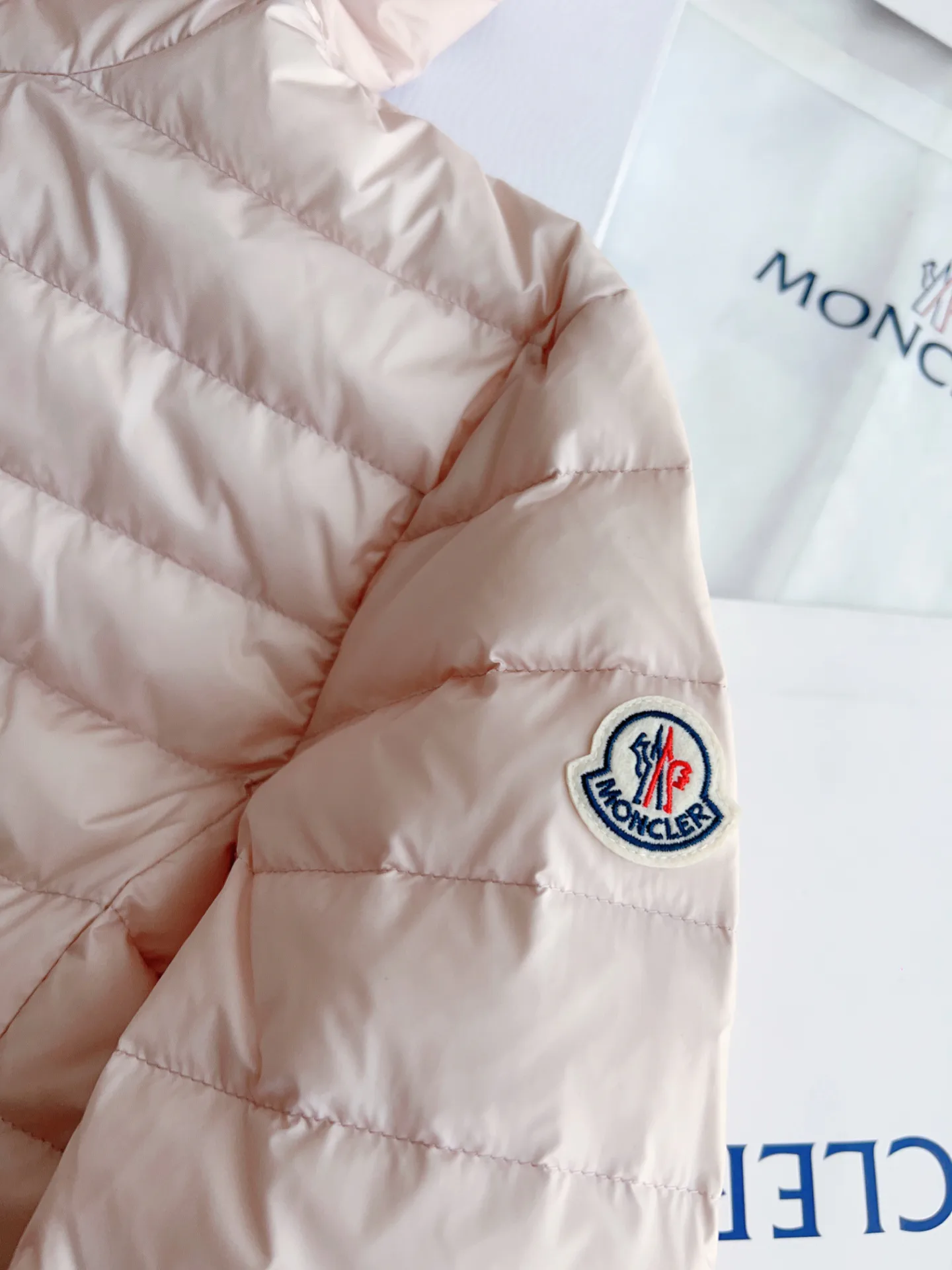 Куртки И Пуховики Женские Moncler 19417524