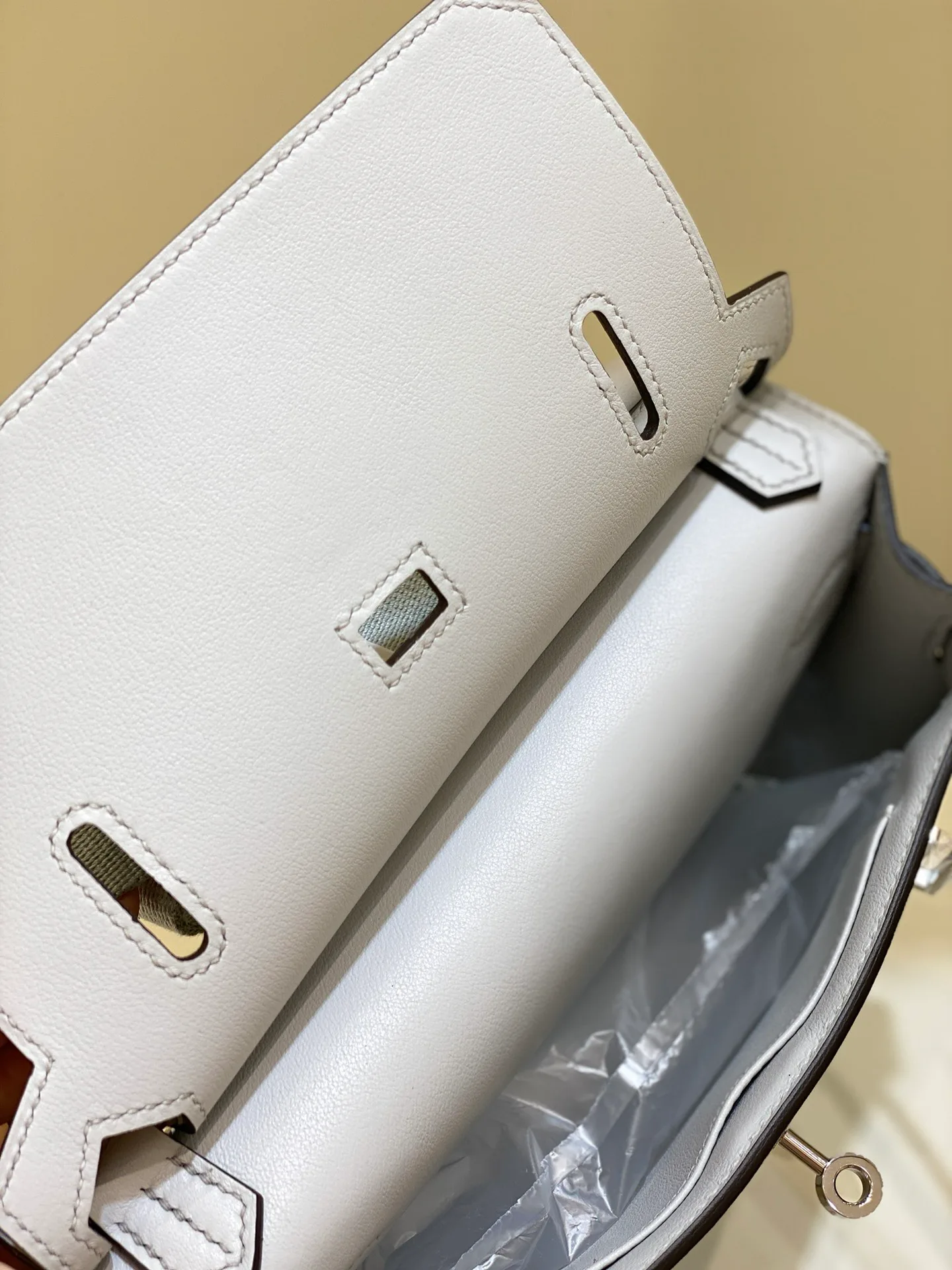 Классические Сумки Женские Hermes 18076602