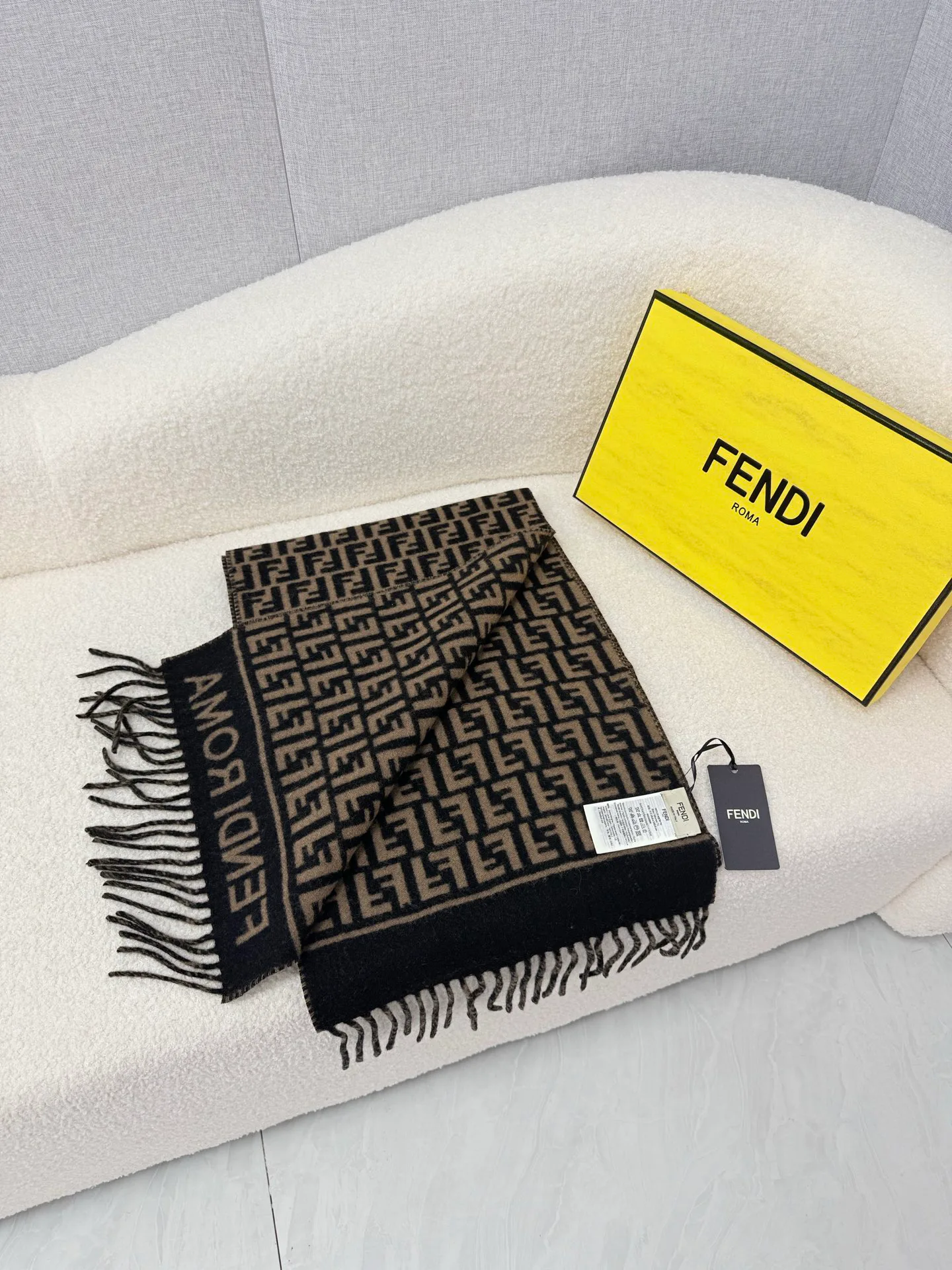 Шарфы Fendi 18003372