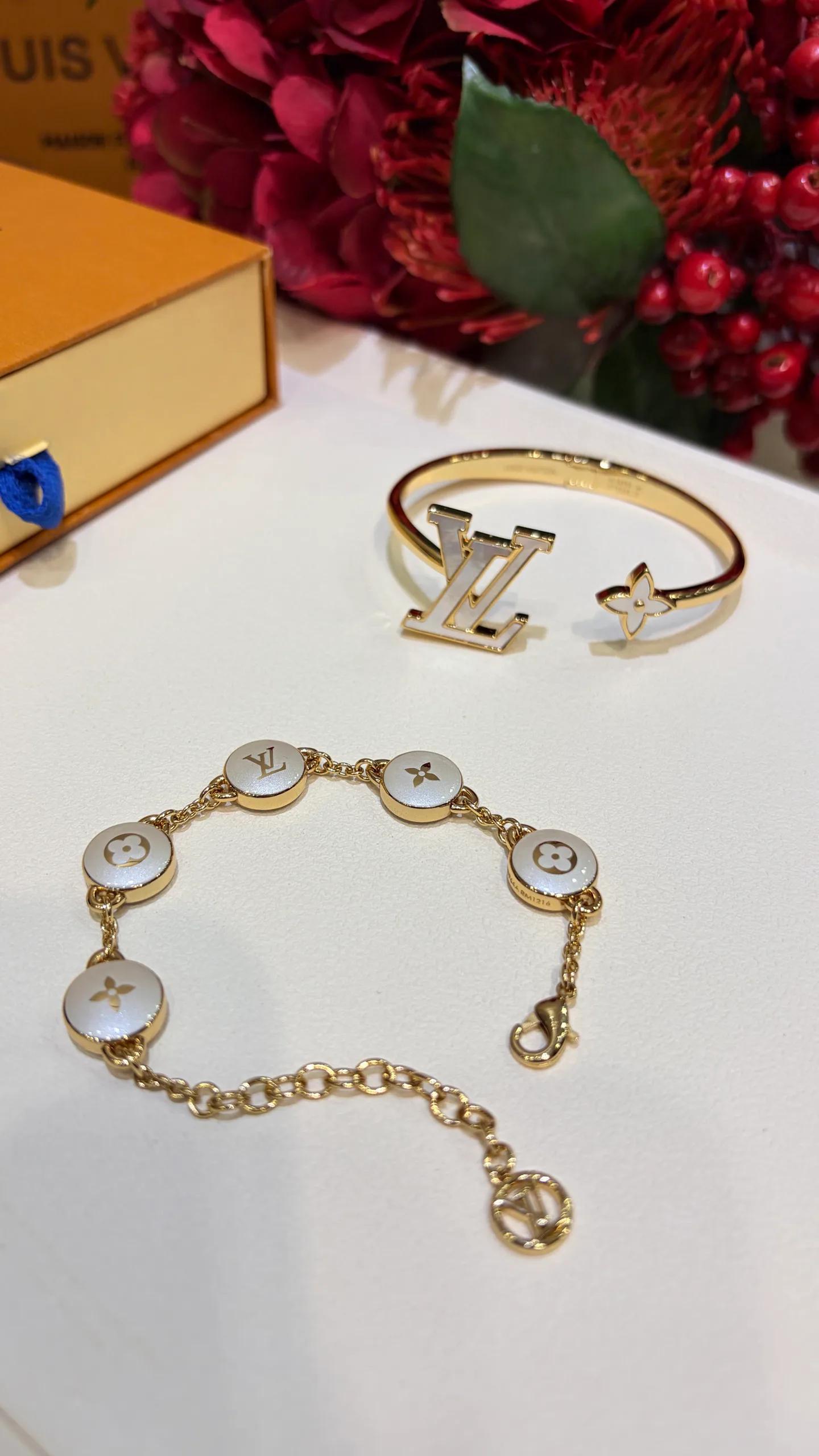Бижутерия Louis Vuitton 18504641