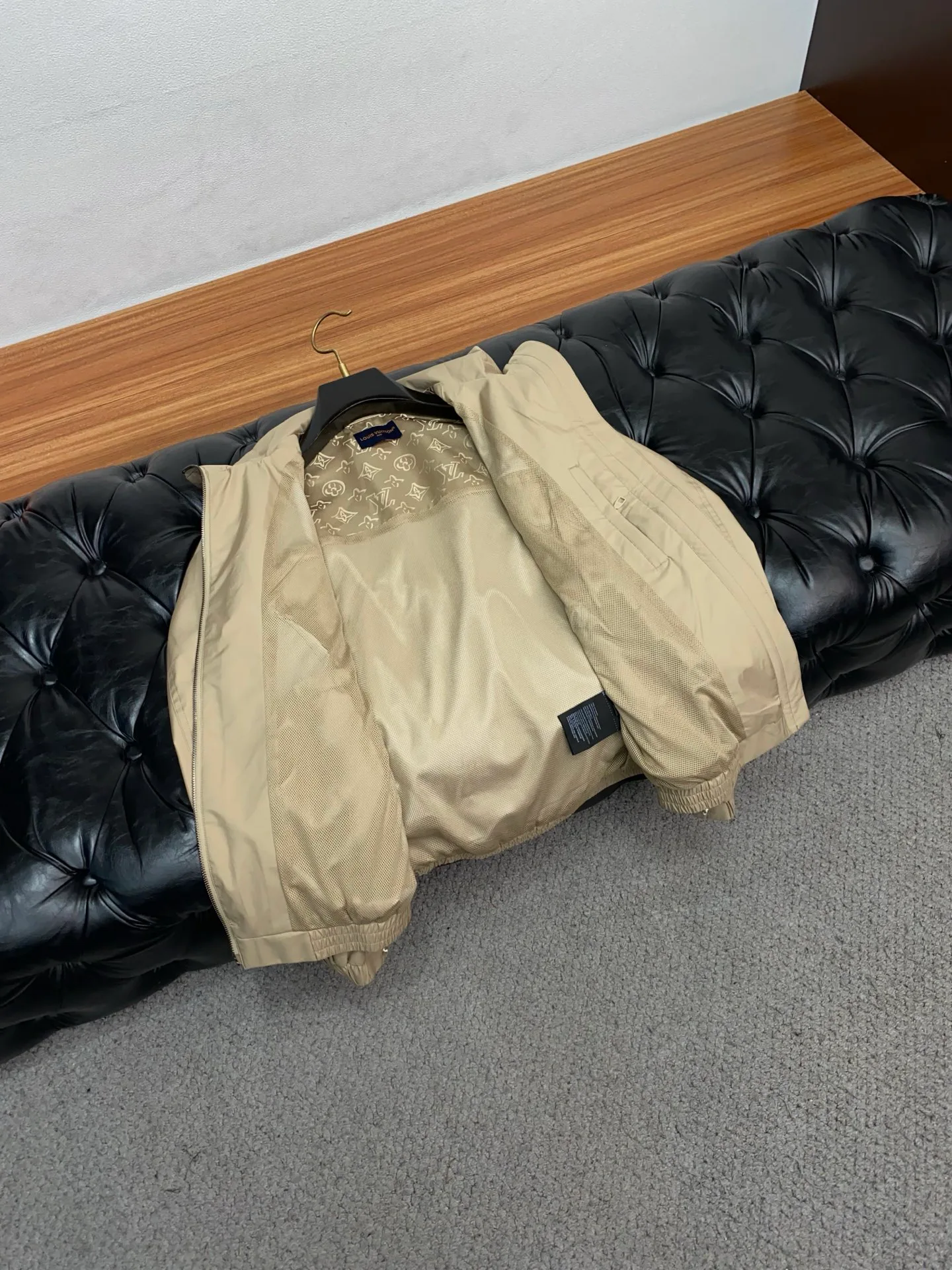 Куртки И Пуховики Мужские Louis Vuitton 5093803