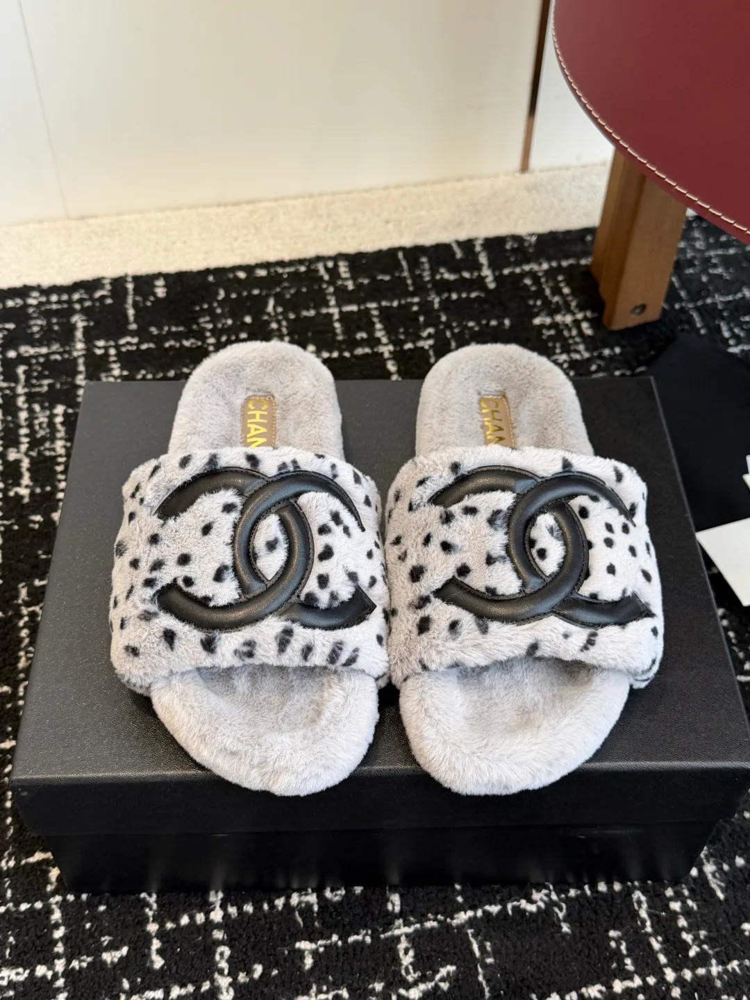 Тапочки Женские Chanel 18053856