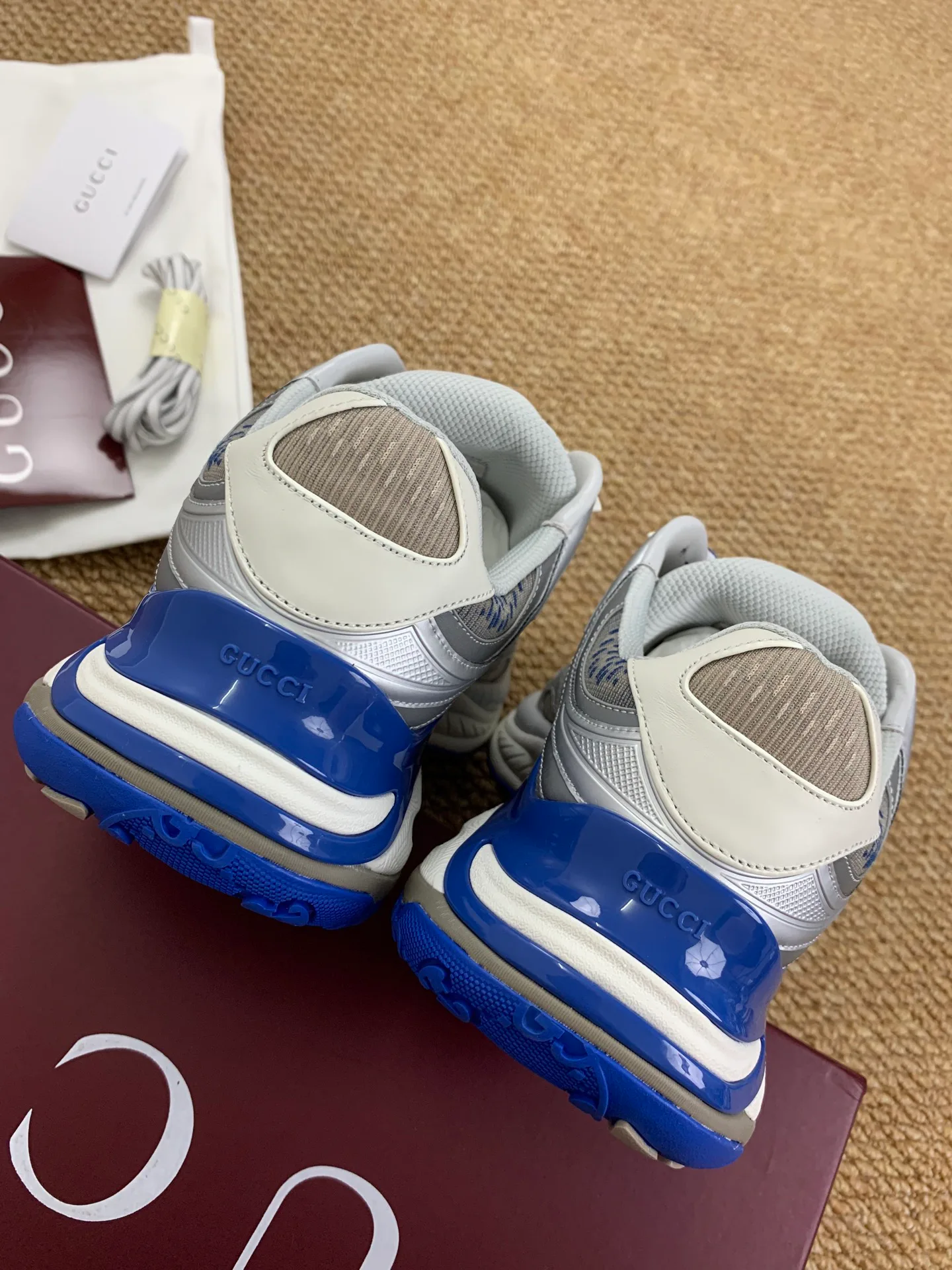 Кроссовки Женские Gucci 17545258