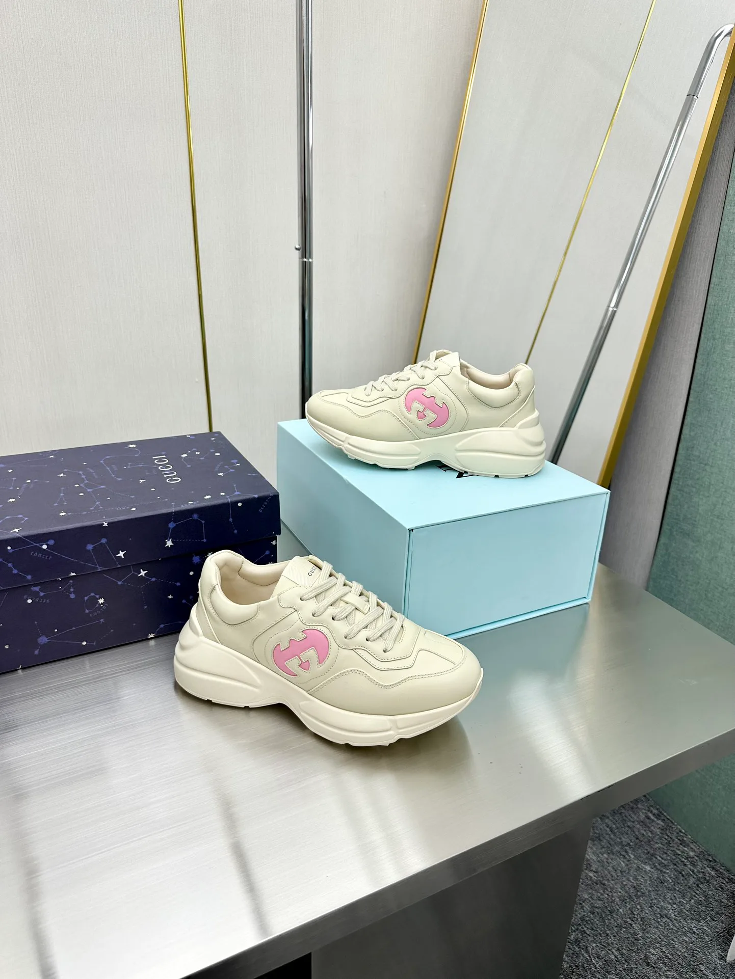 Кроссовки Женские Gucci 173853