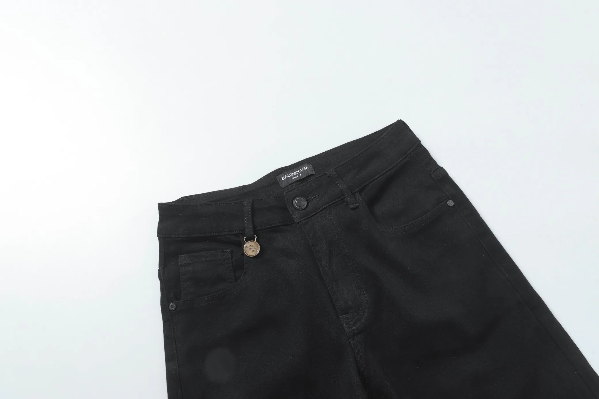 Джинсы Мужские Balenciaga 23600