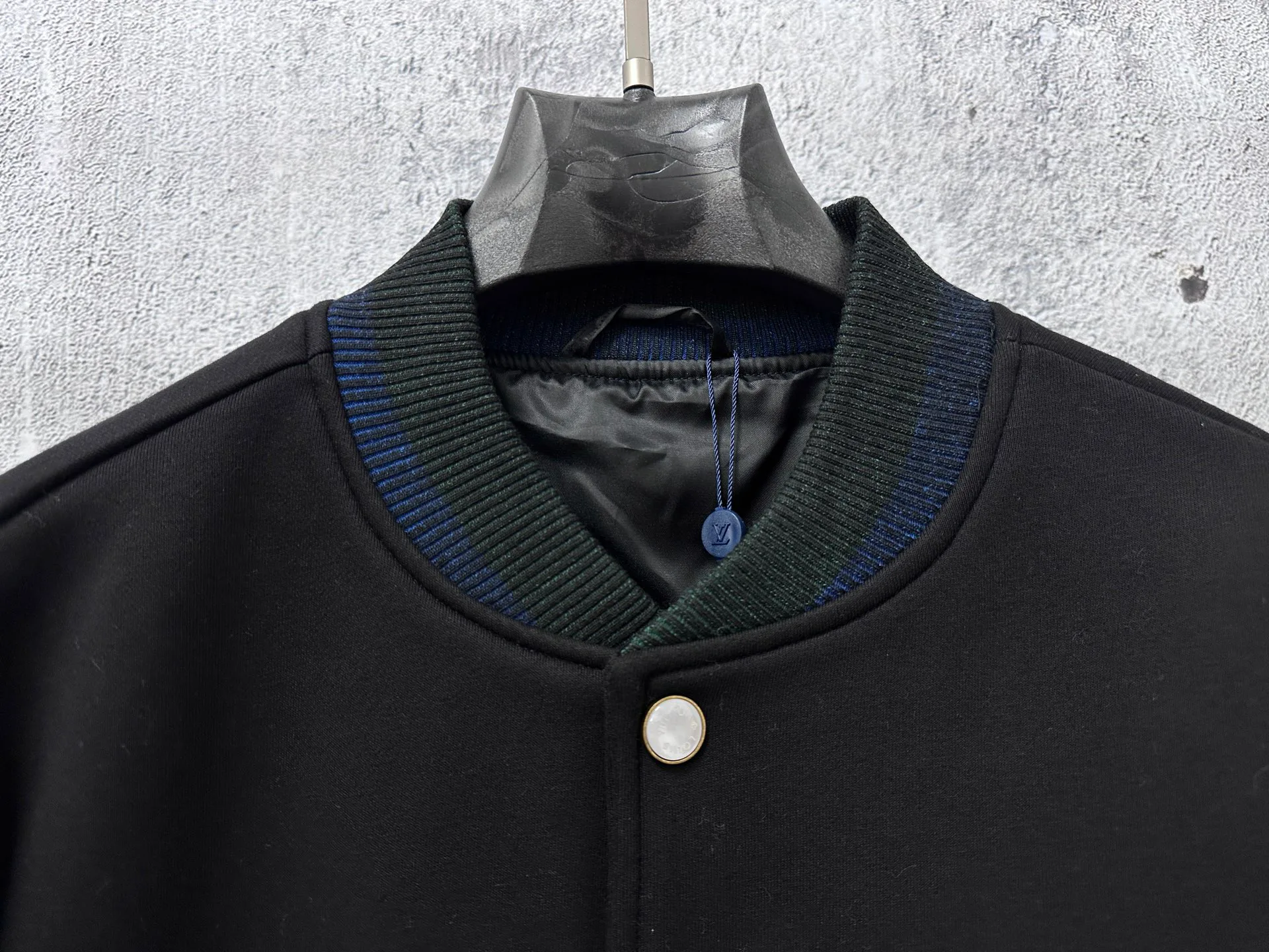 Куртки И Пуховики Женские Louis Vuitton 249382