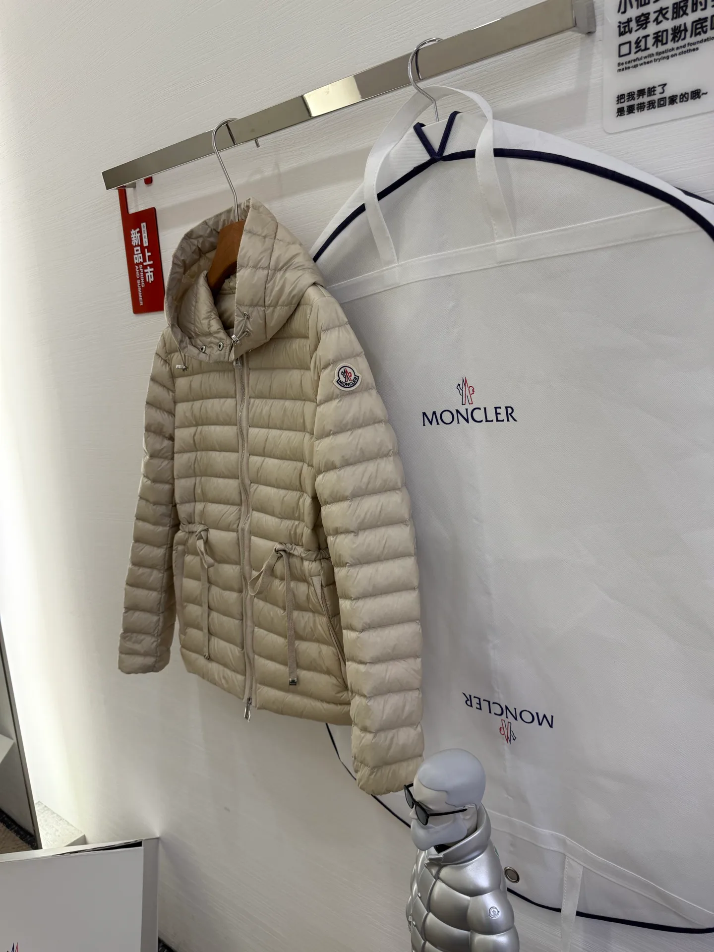 Куртки И Пуховики Женские Moncler 18712230