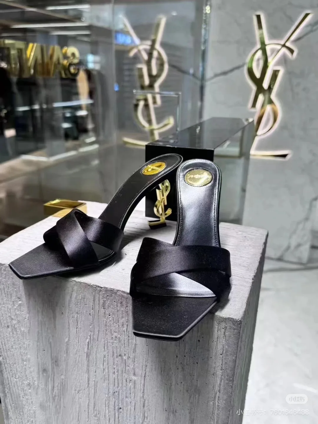 Босоножки Женские Saint Laurent 22191