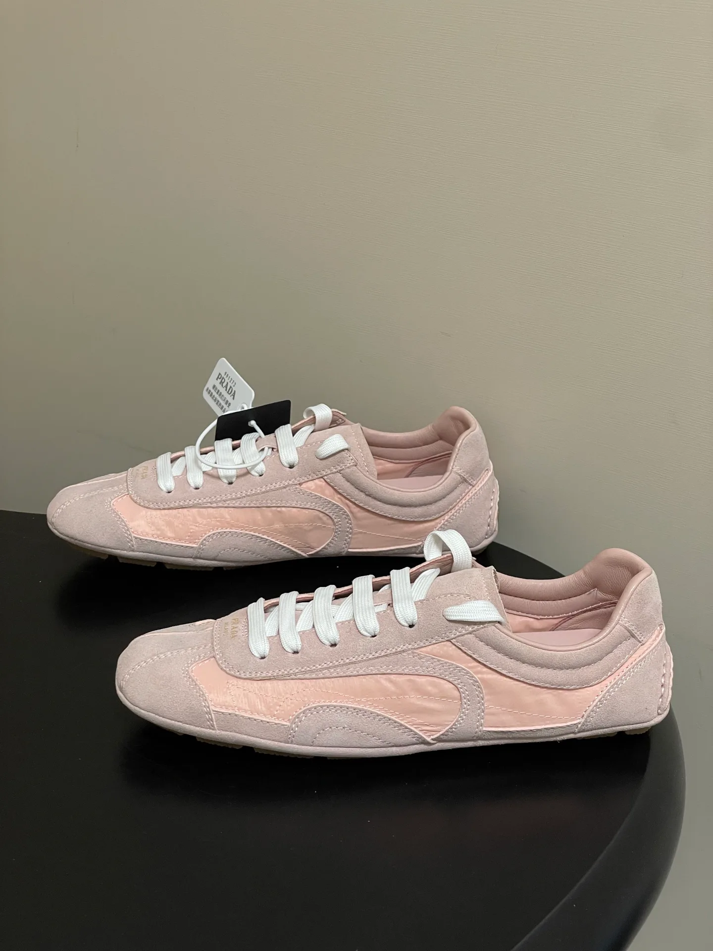 Кроссовки Женские Prada 12810929