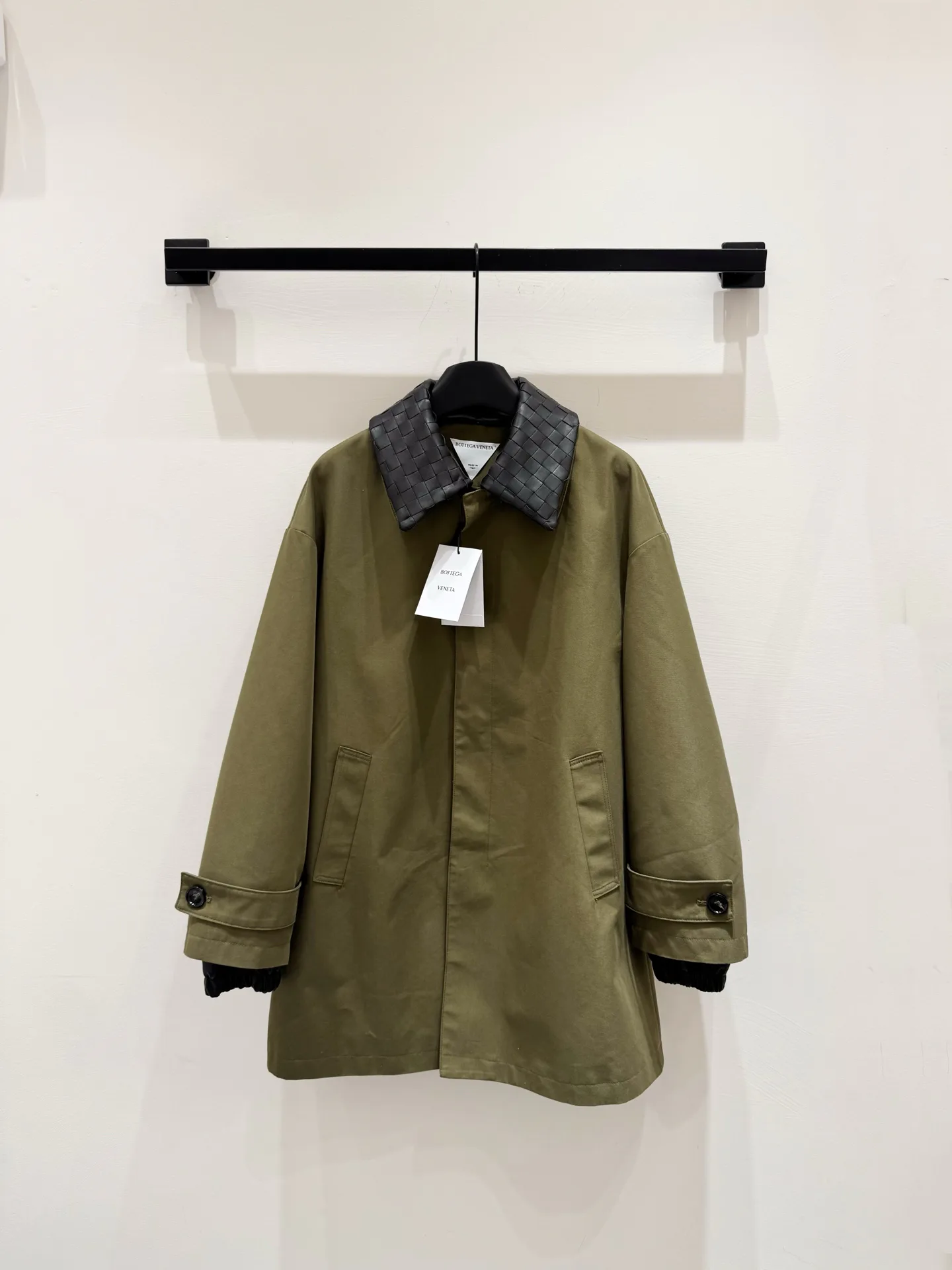 Кожаные Куртки И Дублёнки Женские Bottega Veneta 18016008