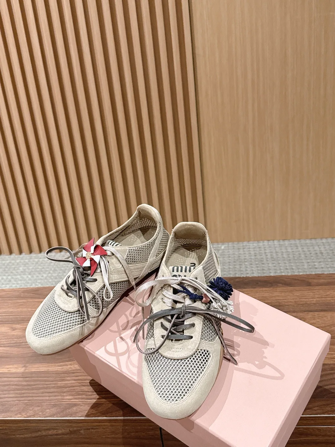 Кроссовки Женские Miu Miu 12251585