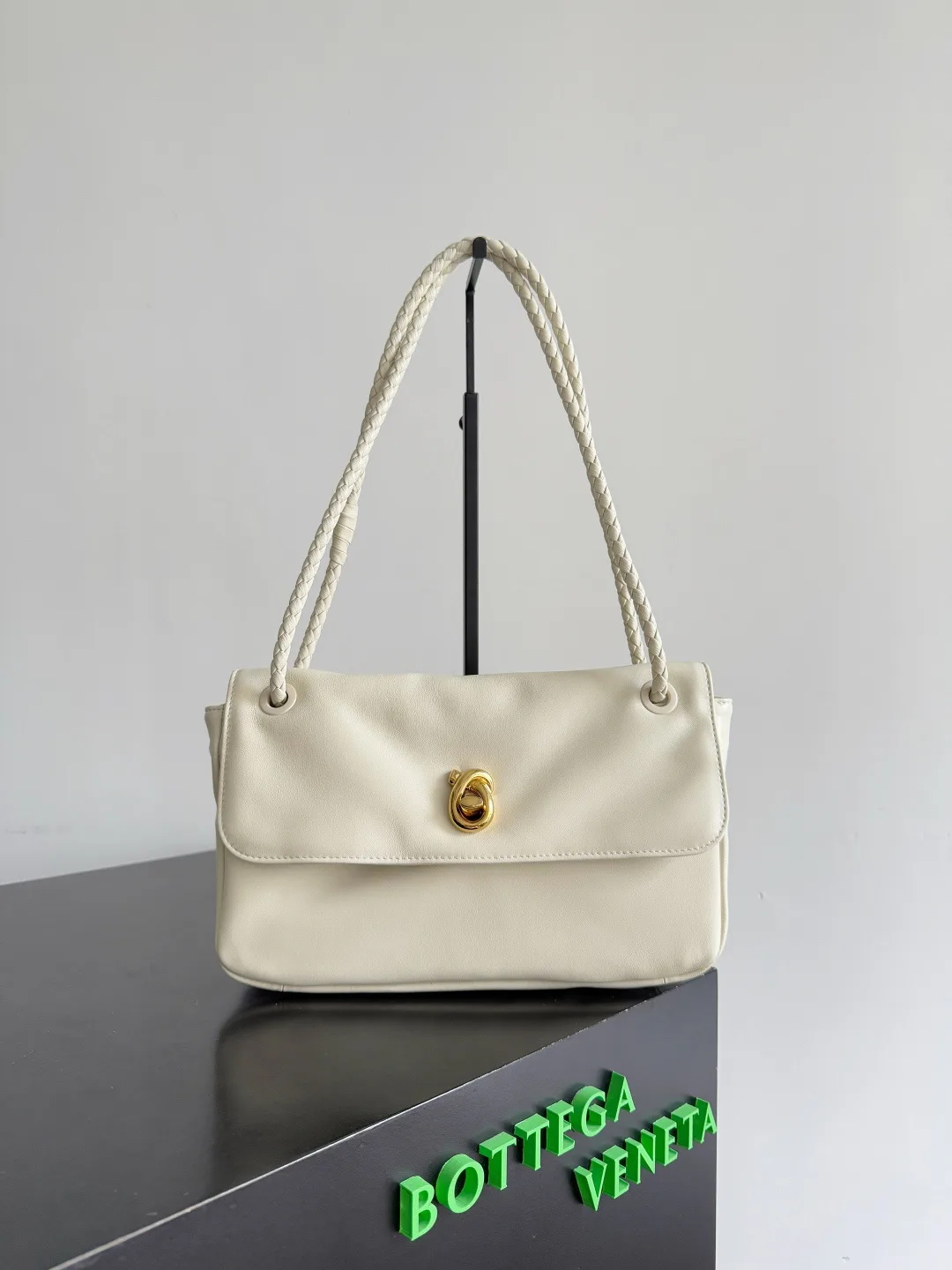 Классические Сумки Женские Bottega Veneta 17488703