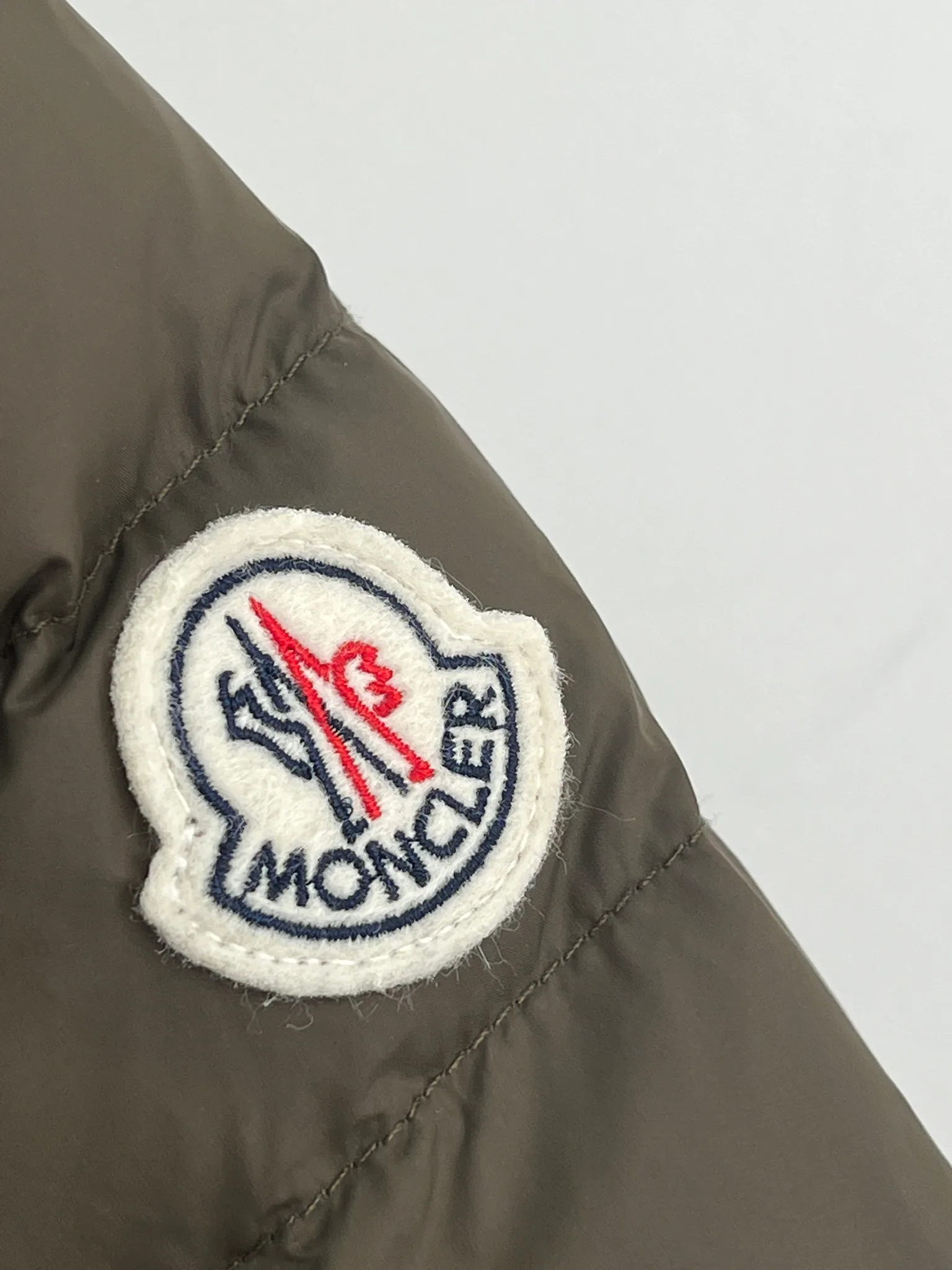 Куртки И Пуховики Женские Moncler 18416155