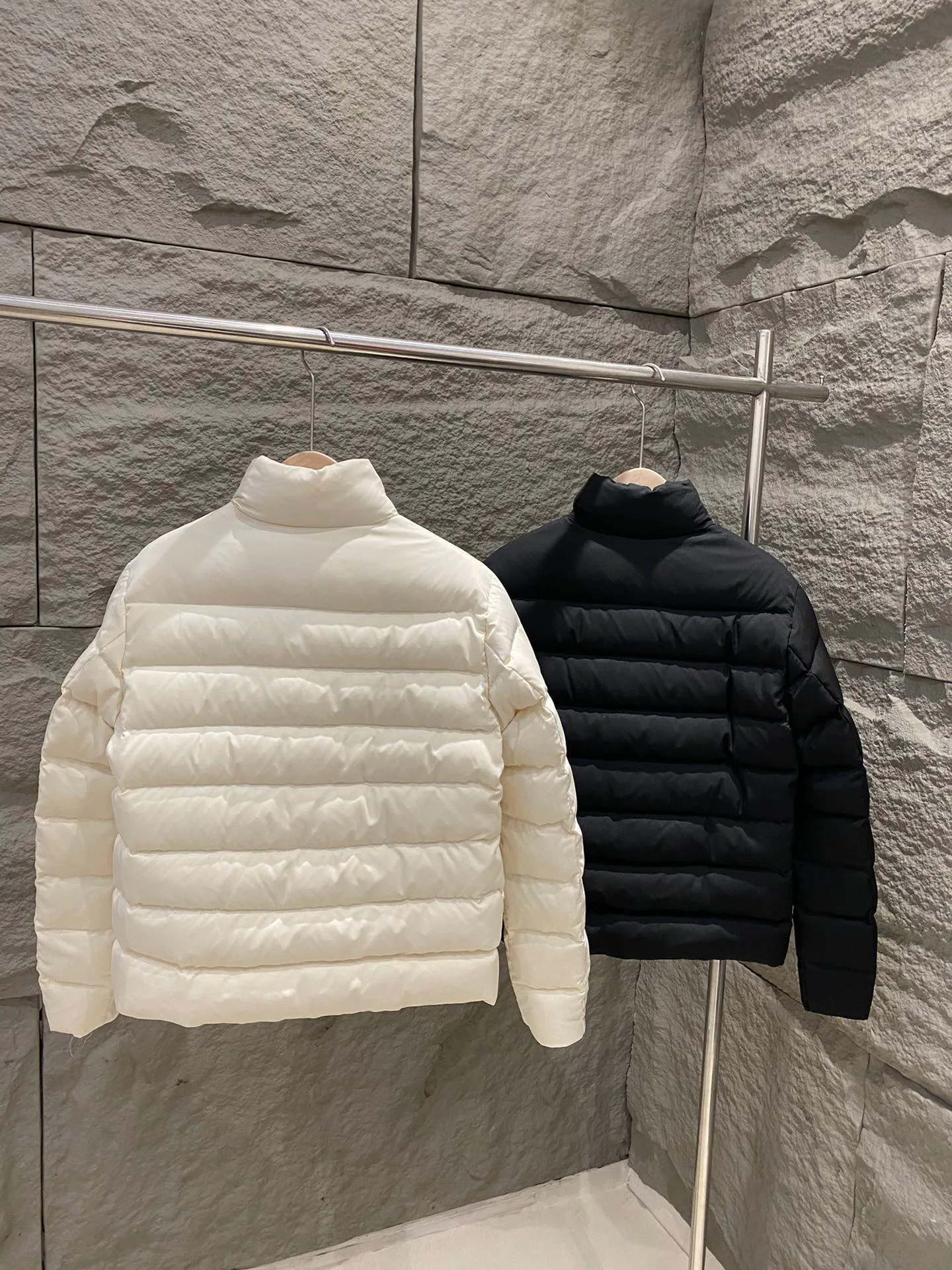 Куртки И Пуховики Женские Moncler 18326251