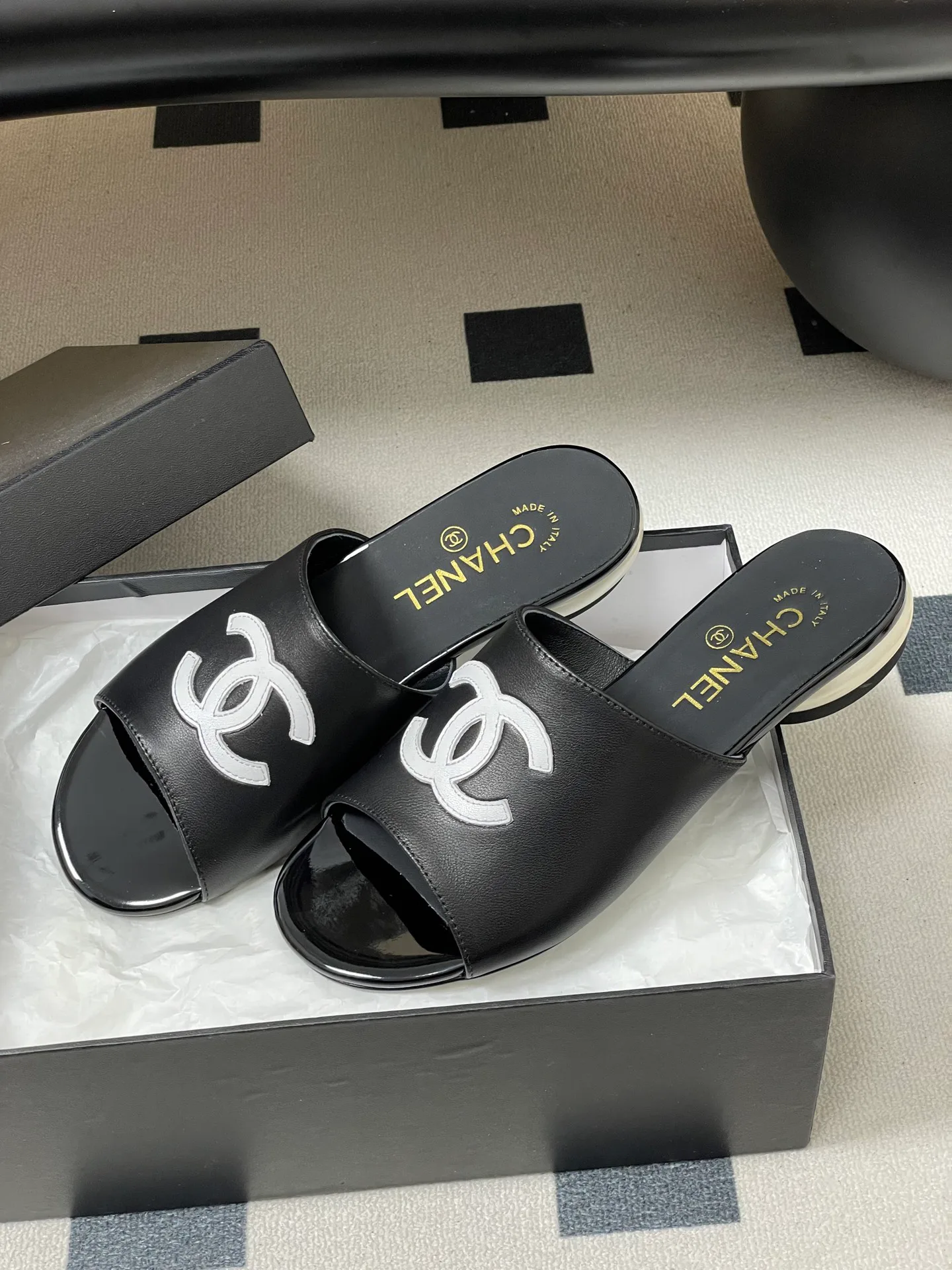 Босоножки Женские Chanel 10993906