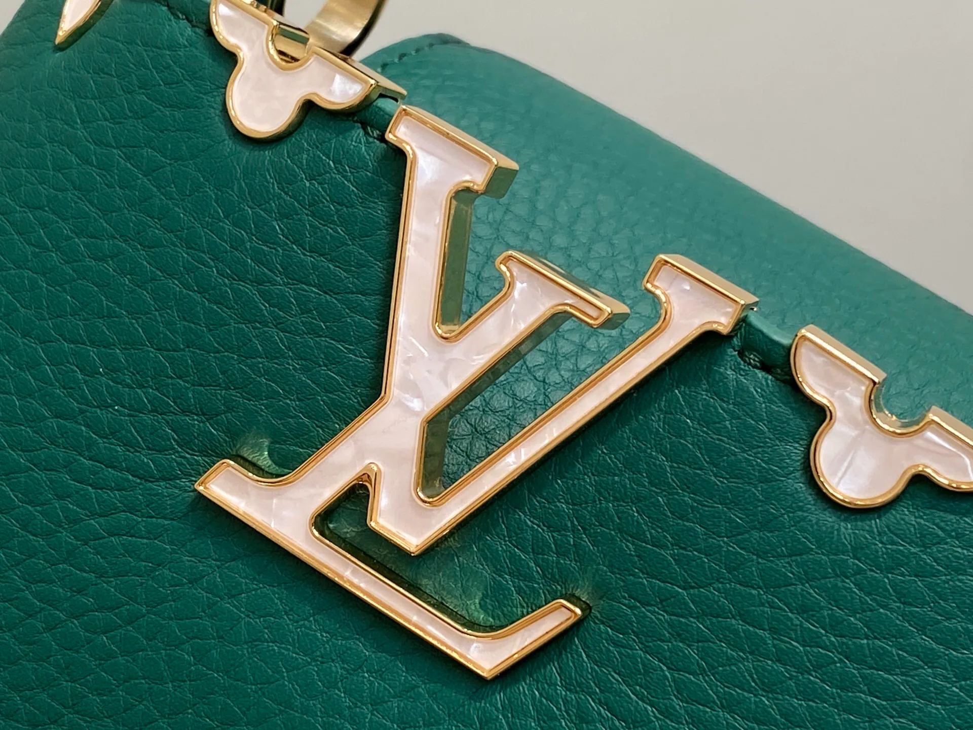 Классические Сумки Женские Louis Vuitton 13333530