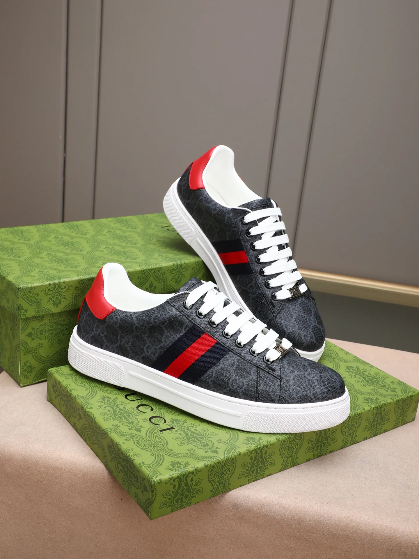 Кроссовки Мужские Gucci 12960044