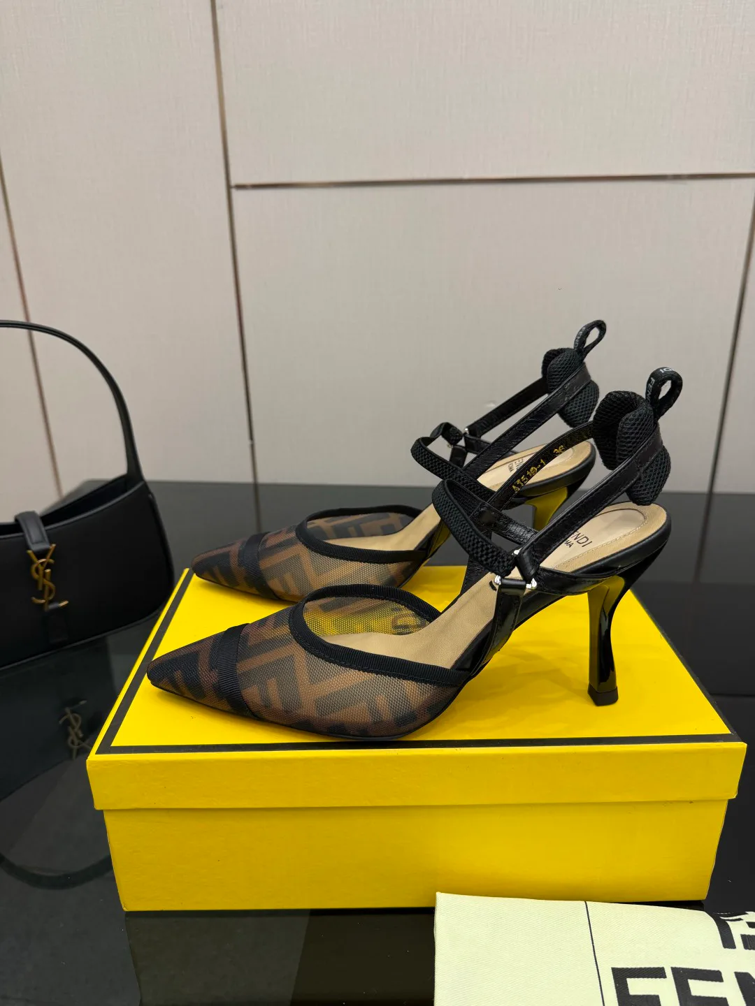 Туфли Женские Fendi 11579007
