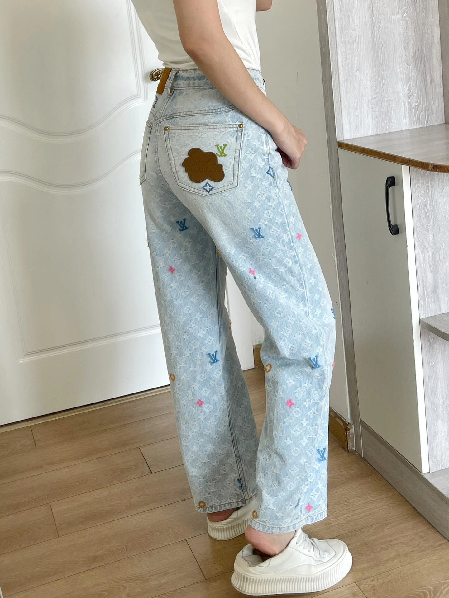 Джинсы Женские Louis Vuitton 33230