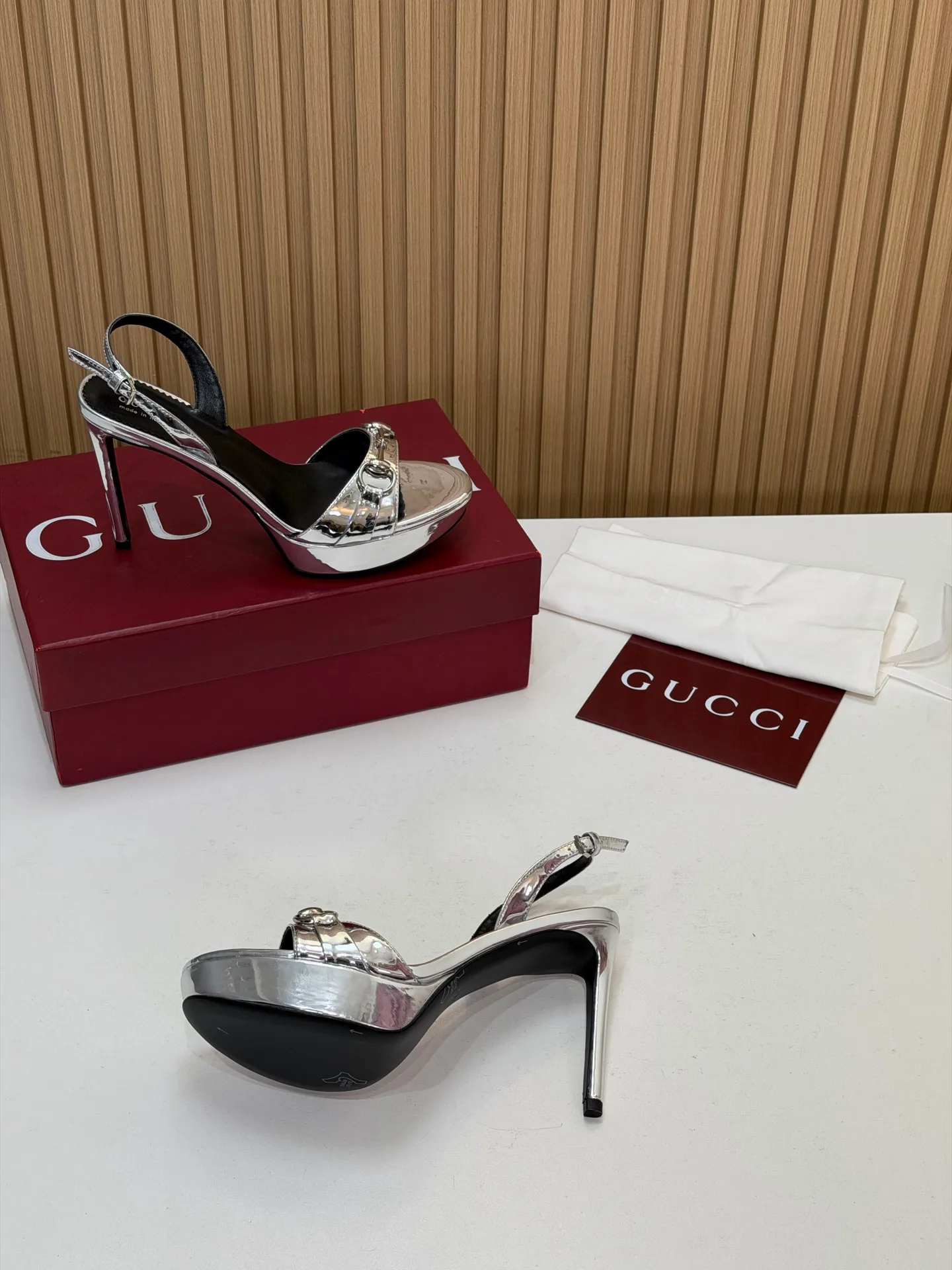 Босоножки Женские Gucci 18396258