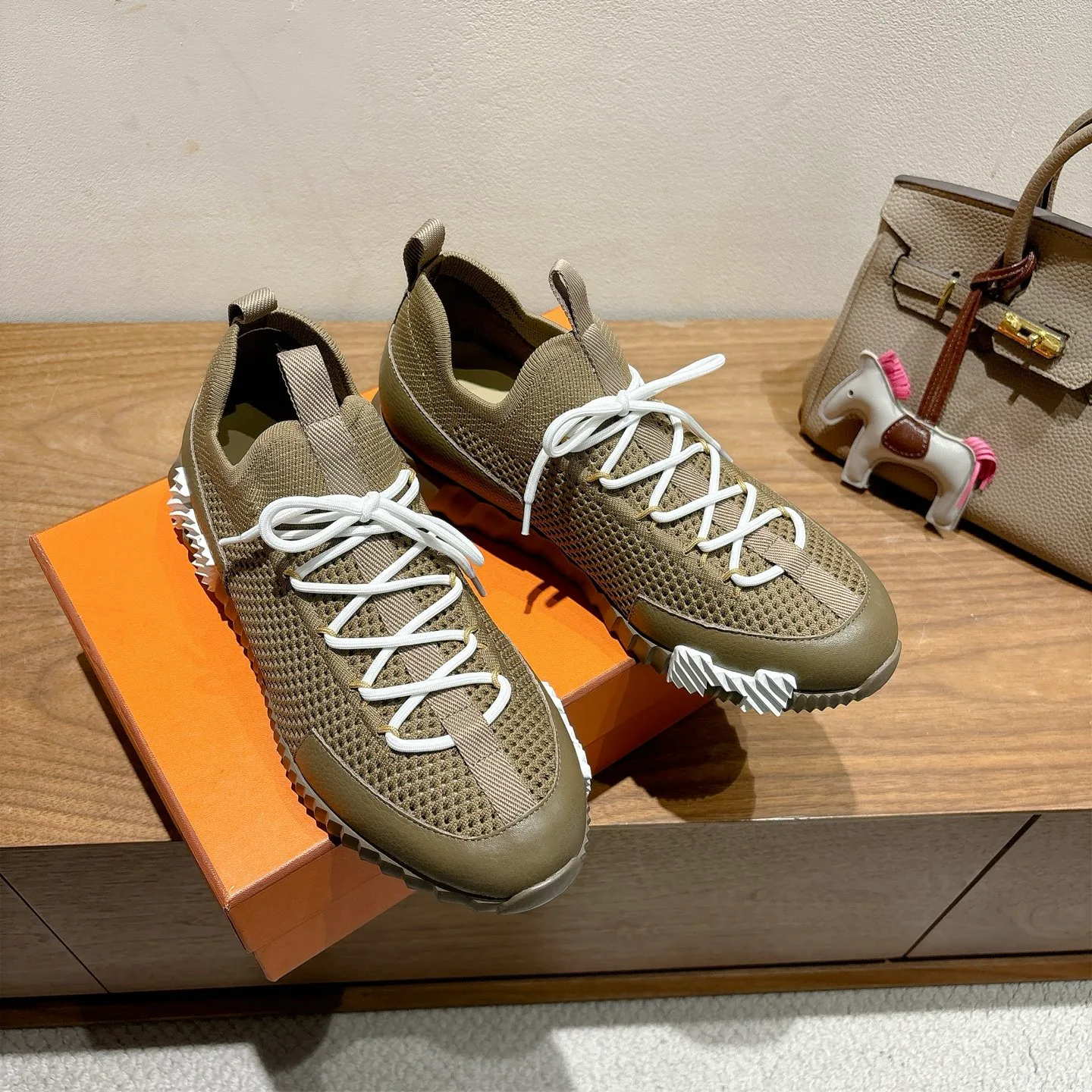 Кроссовки Женские Hermes 10031758