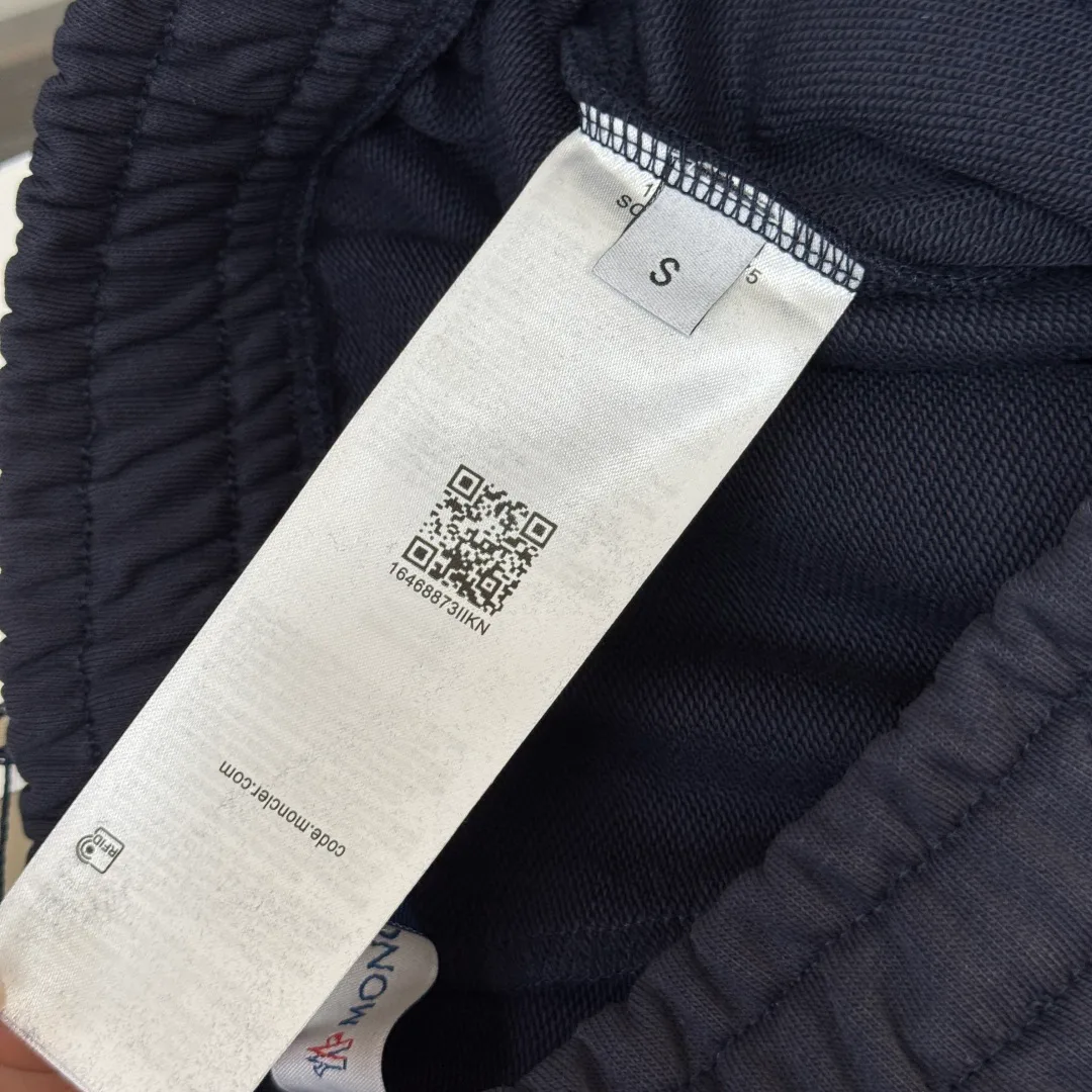 Шорты Женские Moncler 11668075