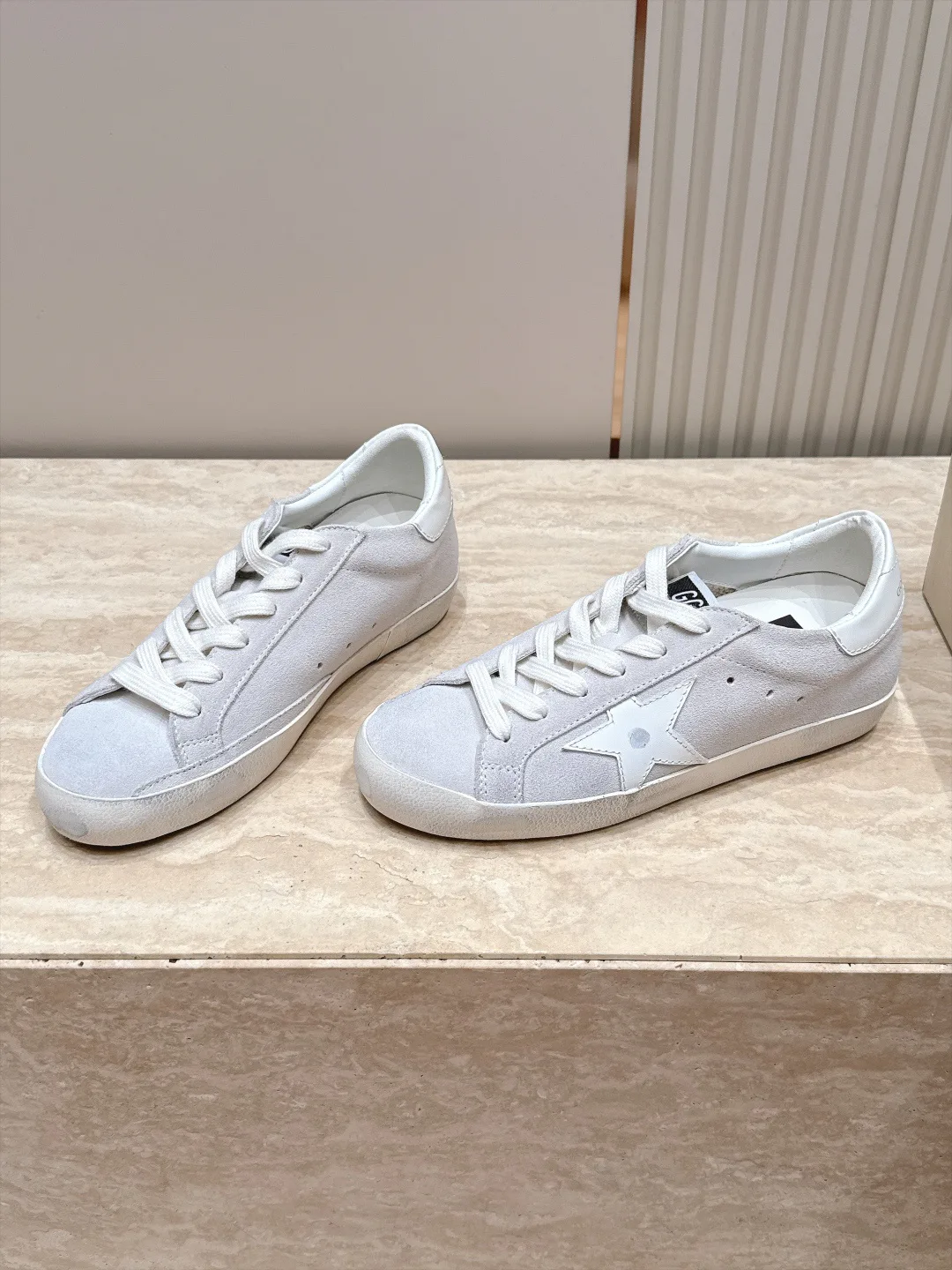 Кроссовки Женские Golden Goose 17963441