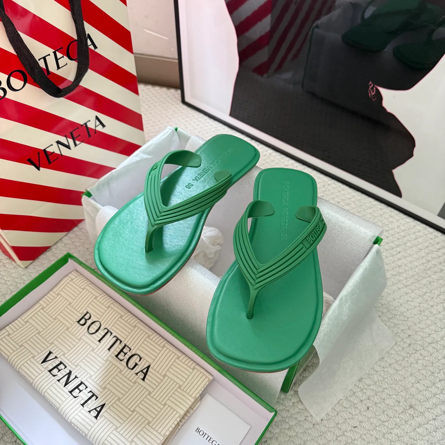 Шлепанцы Женские Bottega Veneta 17386124