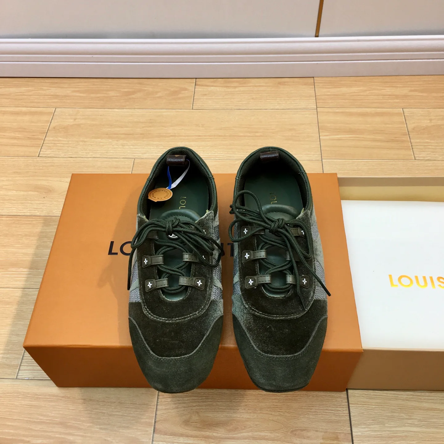 Кроссовки Женские Louis Vuitton 5084670