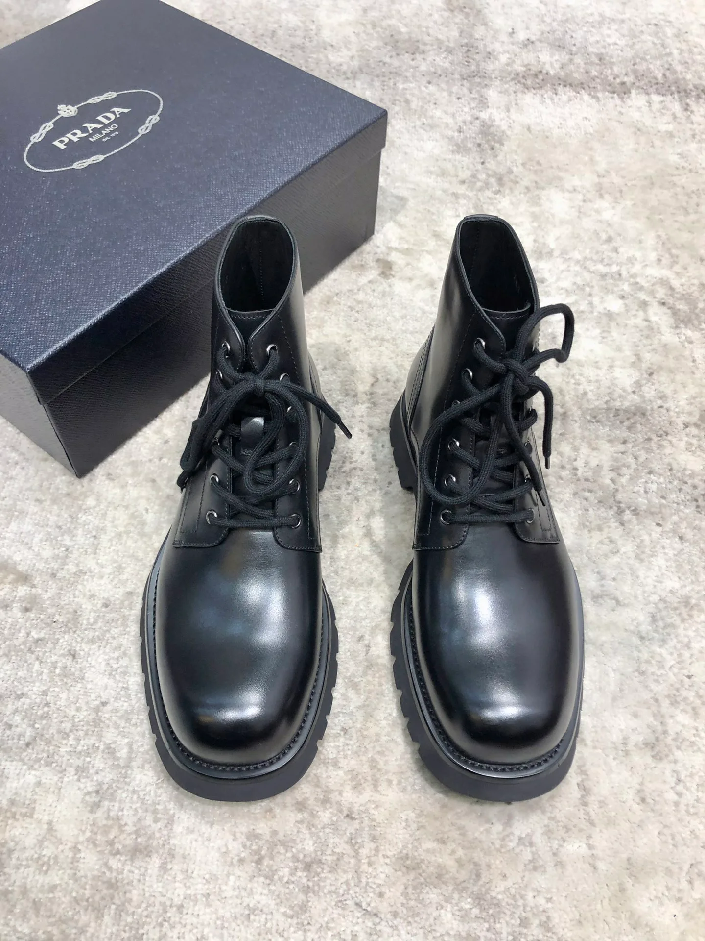 Ботинки Мужские Prada 18257085