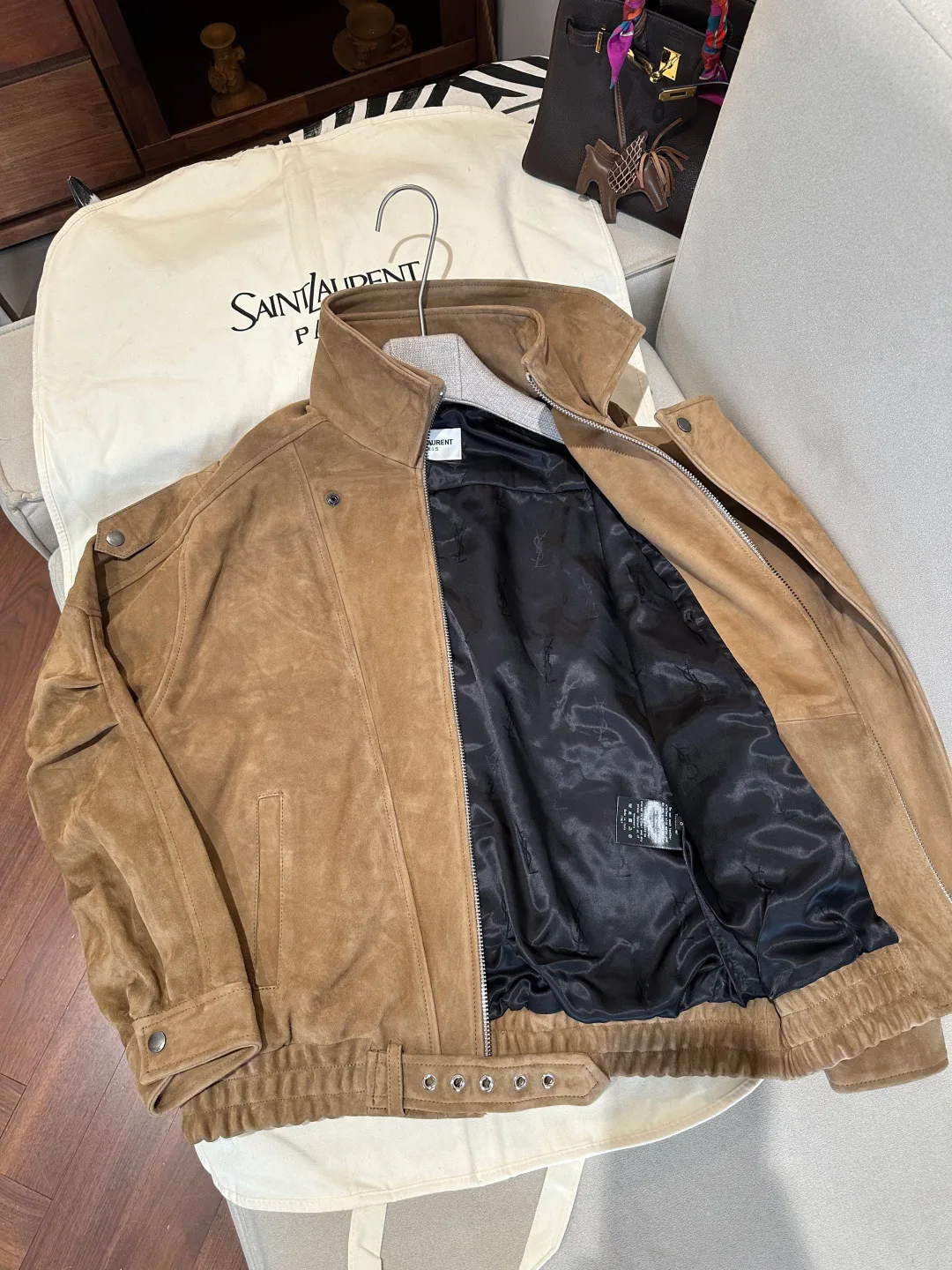 Кожаные Куртки И Дублёнки Женские Saint Laurent 18485358