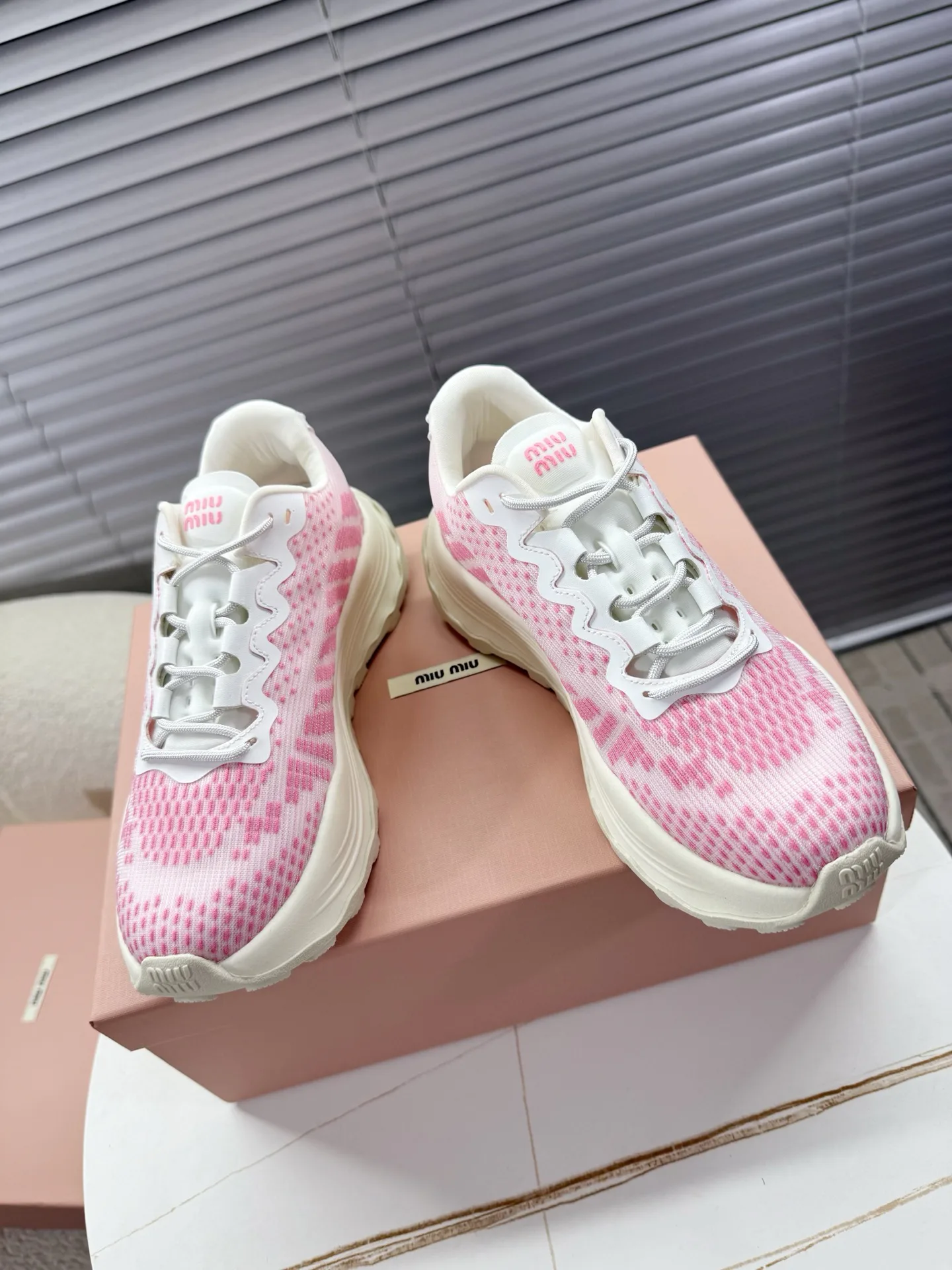 Кроссовки Женские Miu Miu 4086911