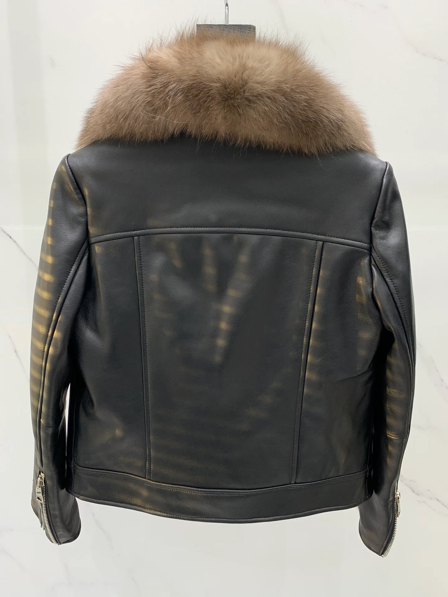 Кожаные Куртки И Дублёнки Женские Saint Laurent 5618065