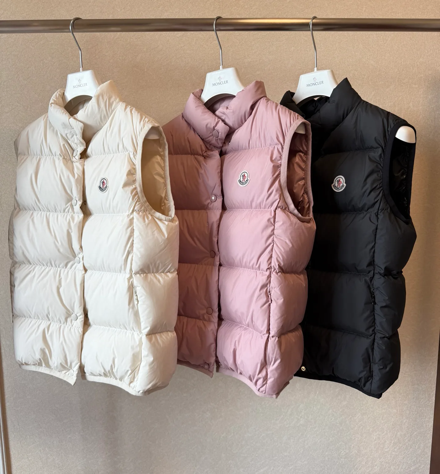 Жилеты Женские Moncler 18010374