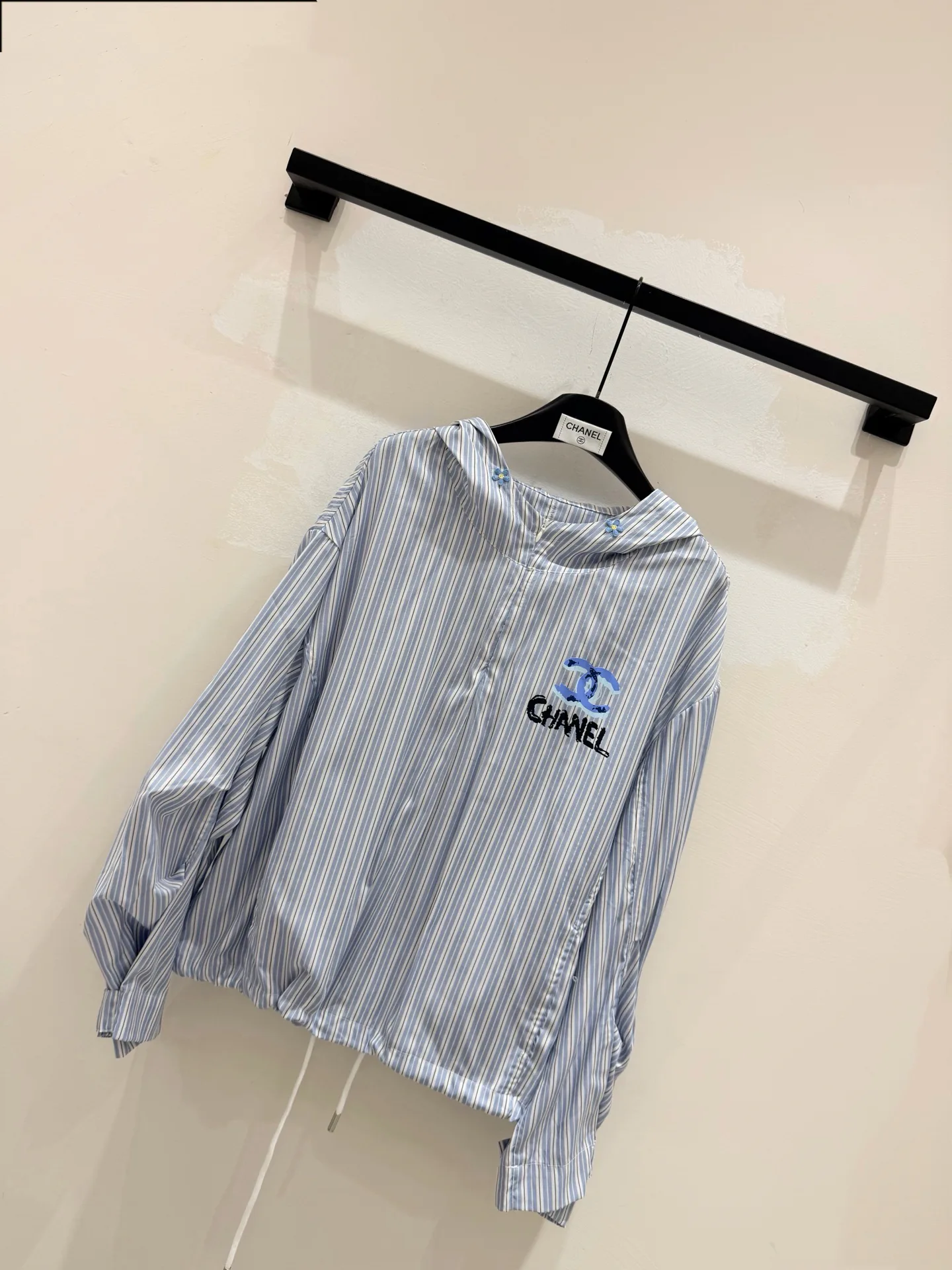 Куртки И Пуховики Женские Chanel 12625487