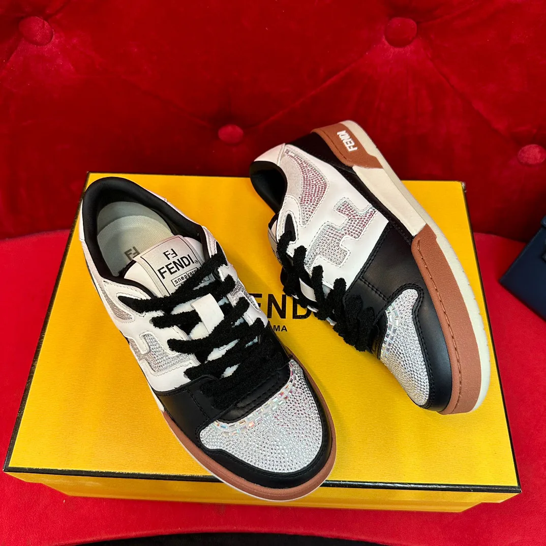 Кроссовки Женские Fendi 14856