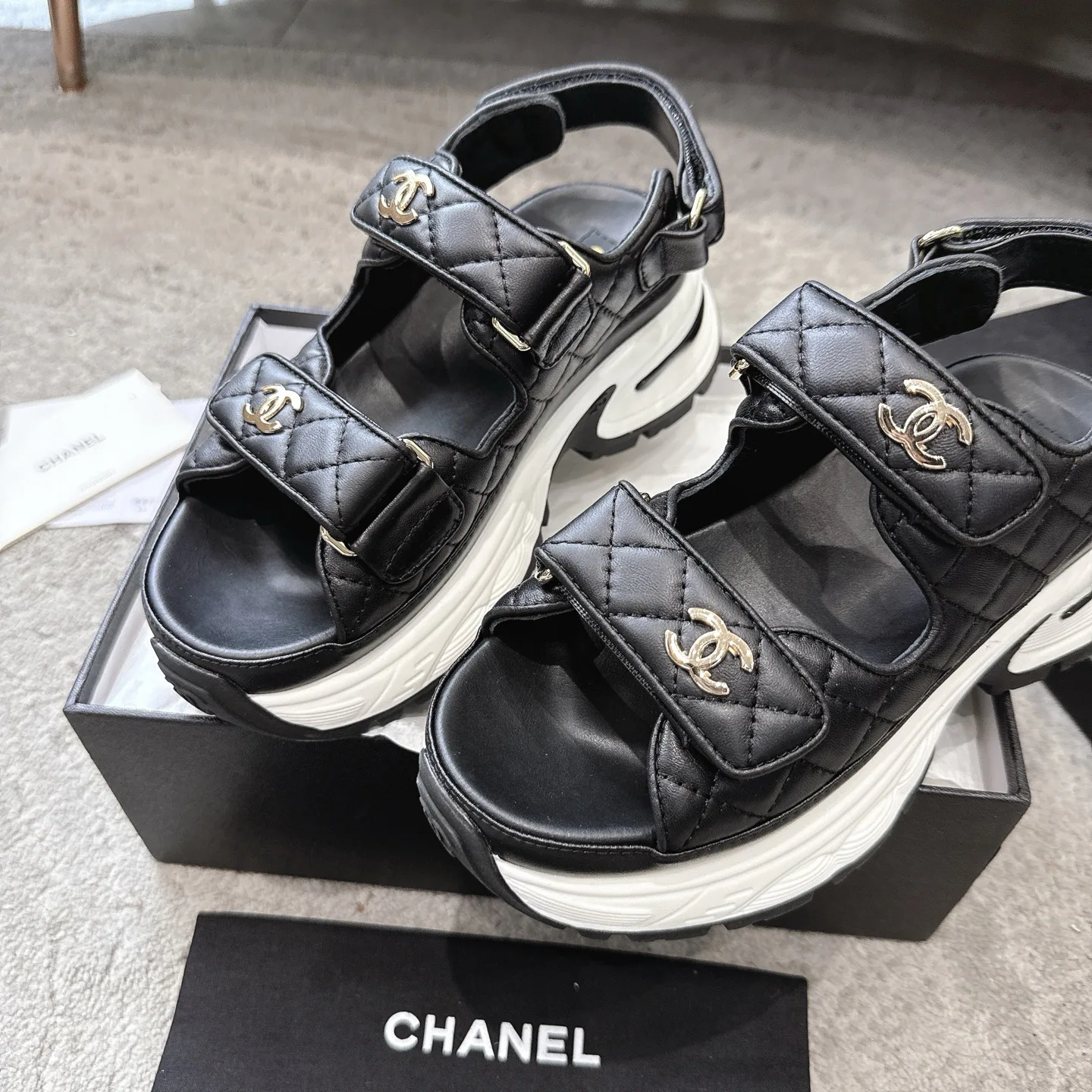 Босоножки Женские Chanel 16954243