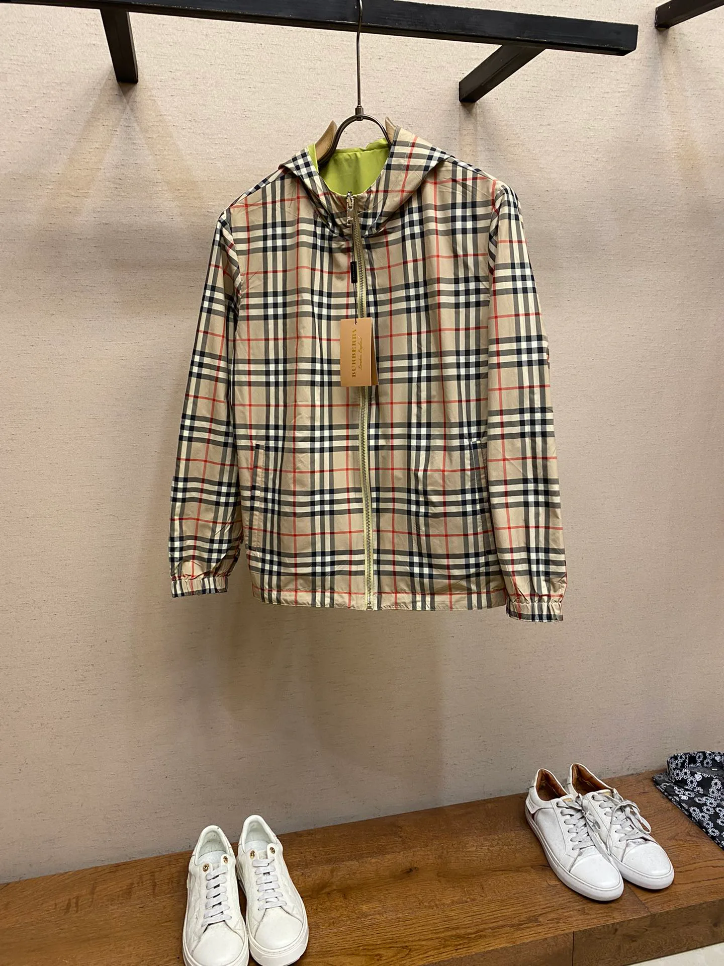 Куртки И Пуховики Женские Burberry 7153