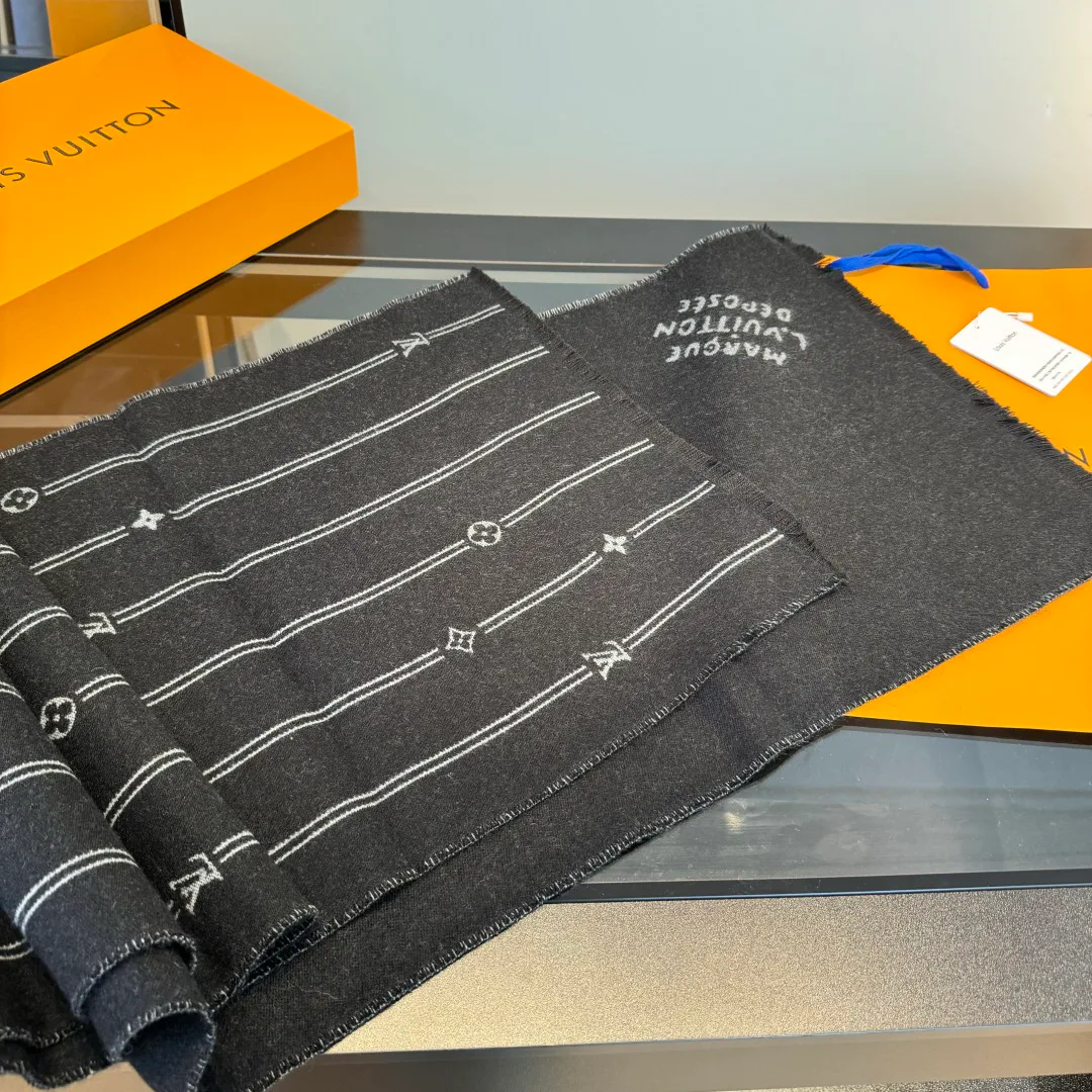 Шарфы Louis Vuitton 1420248