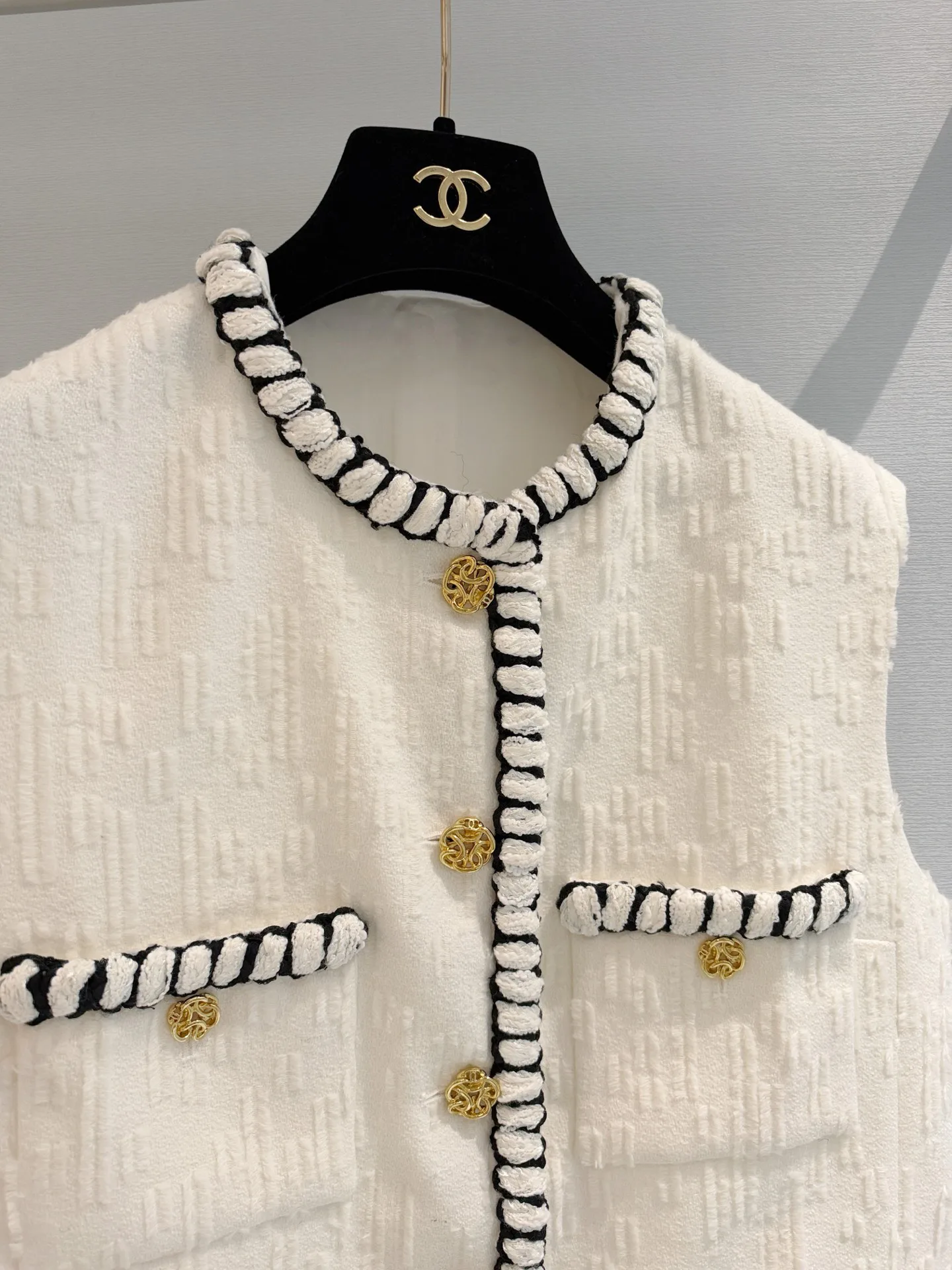 Жилеты Женские Chanel 18866394